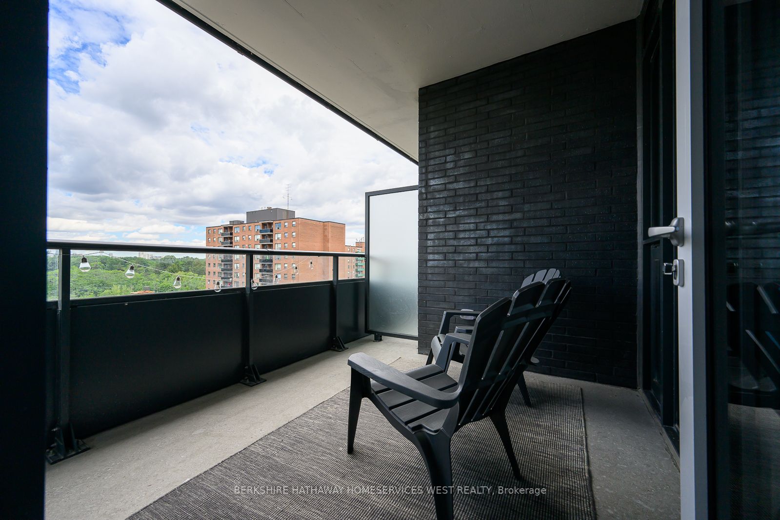 21 Park Street E #1009