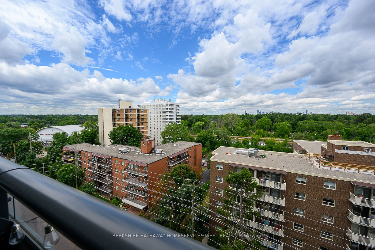 21 Park Street E #1009