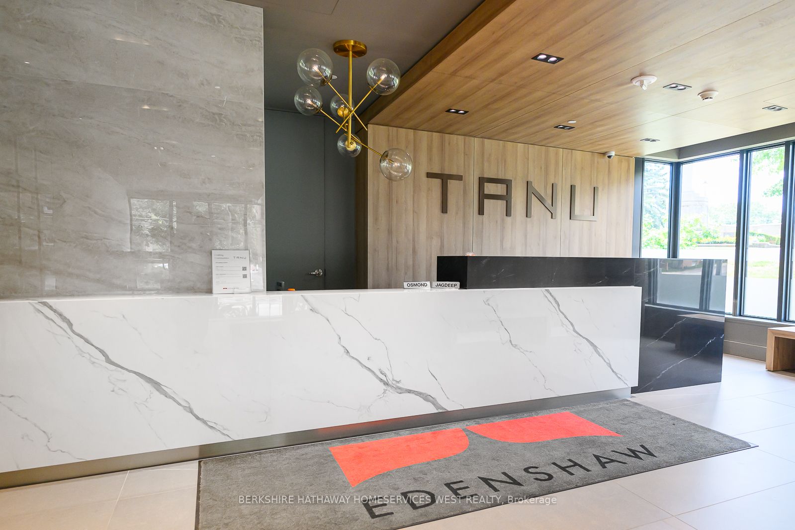 21 Park Street E #1009