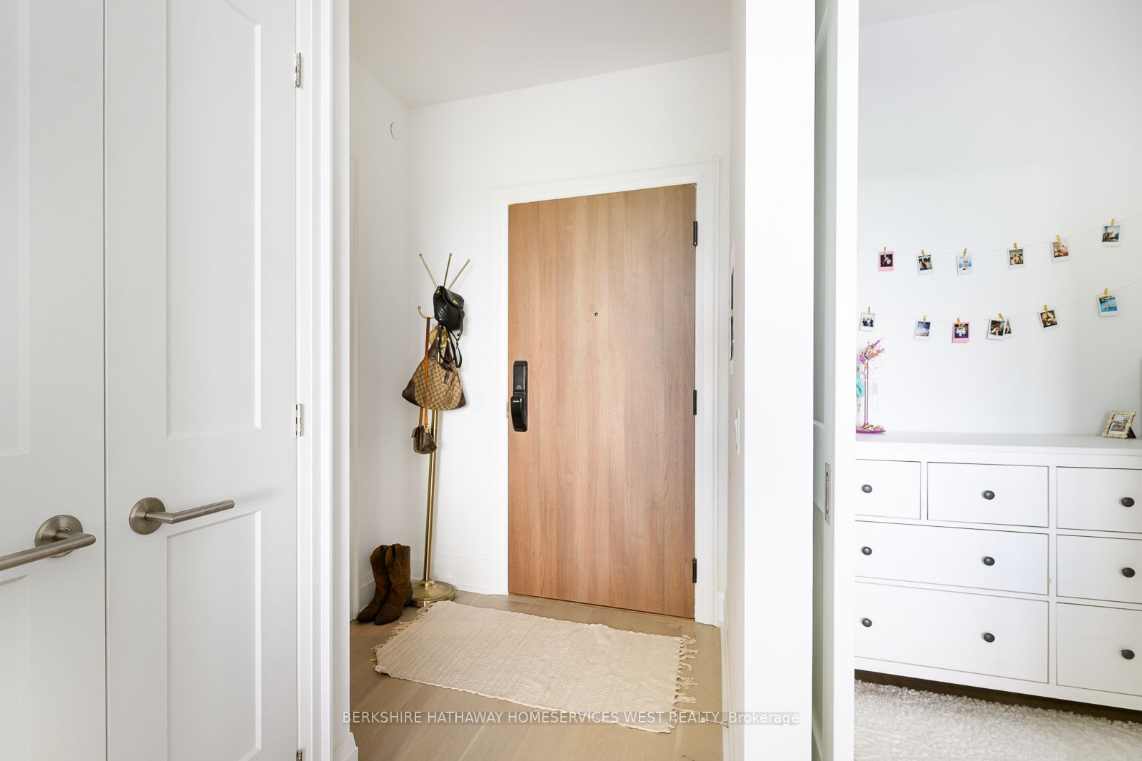 21 Park Street E #1009