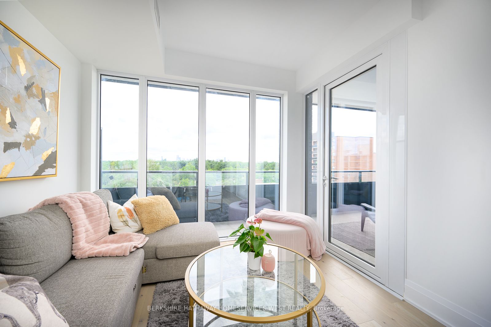 21 Park Street E #1009