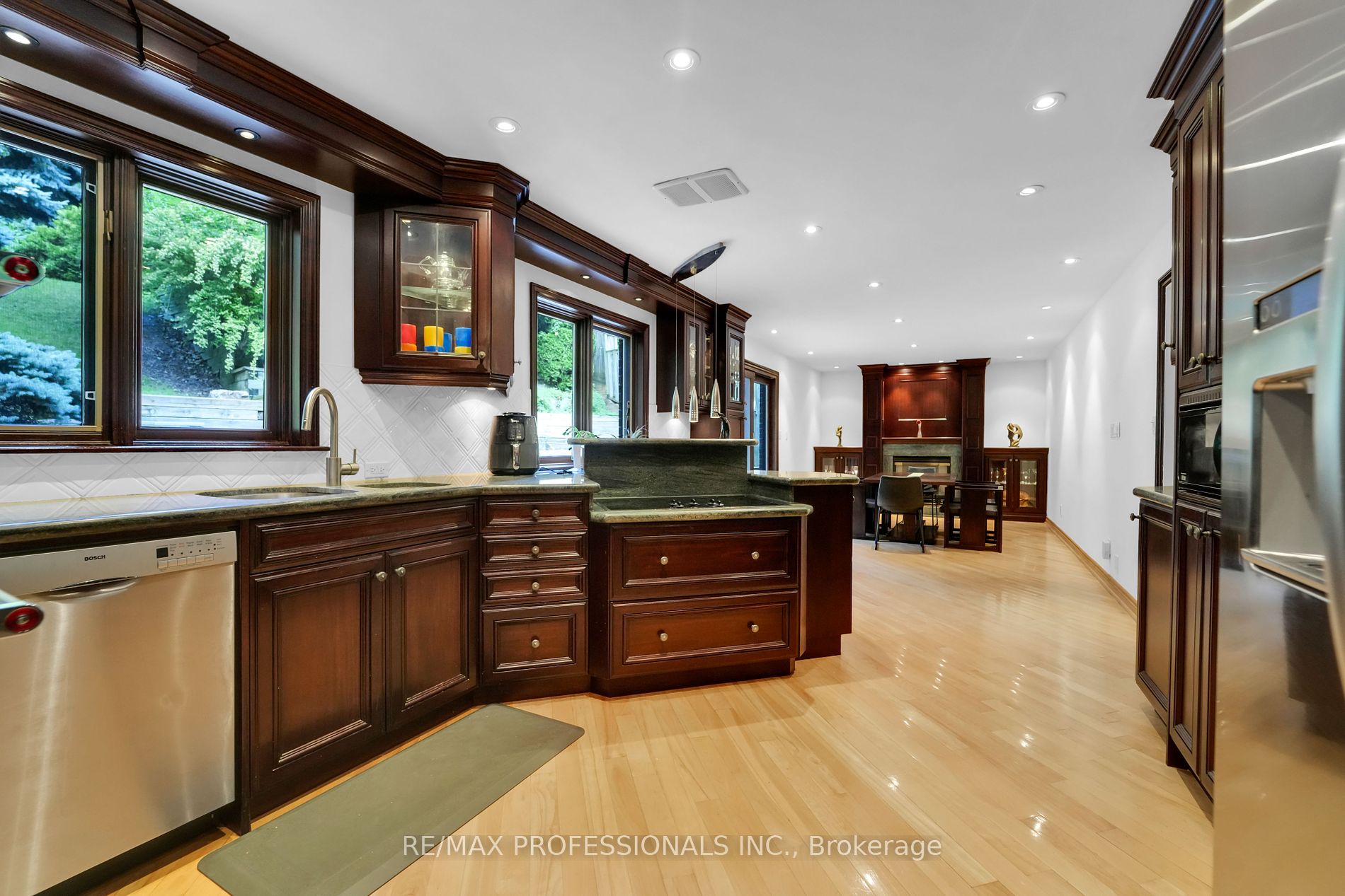 33 Bonnyview Dr