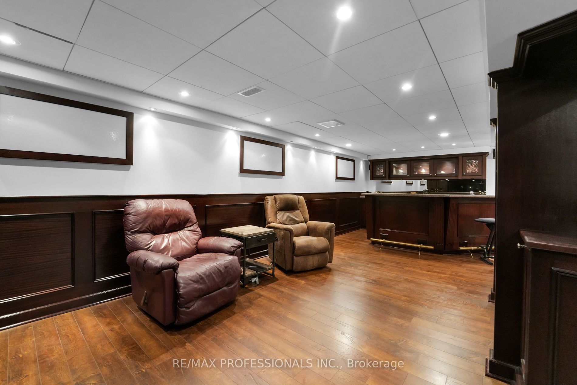 33 Bonnyview Dr