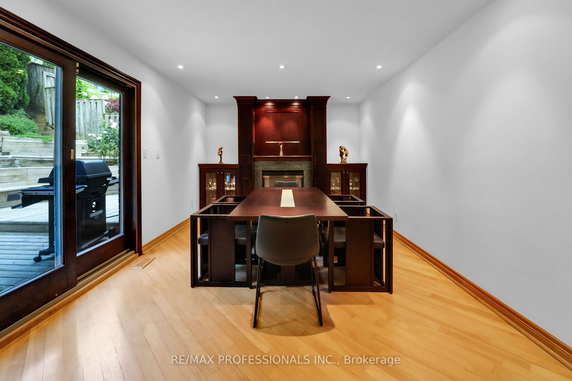 33 Bonnyview Dr