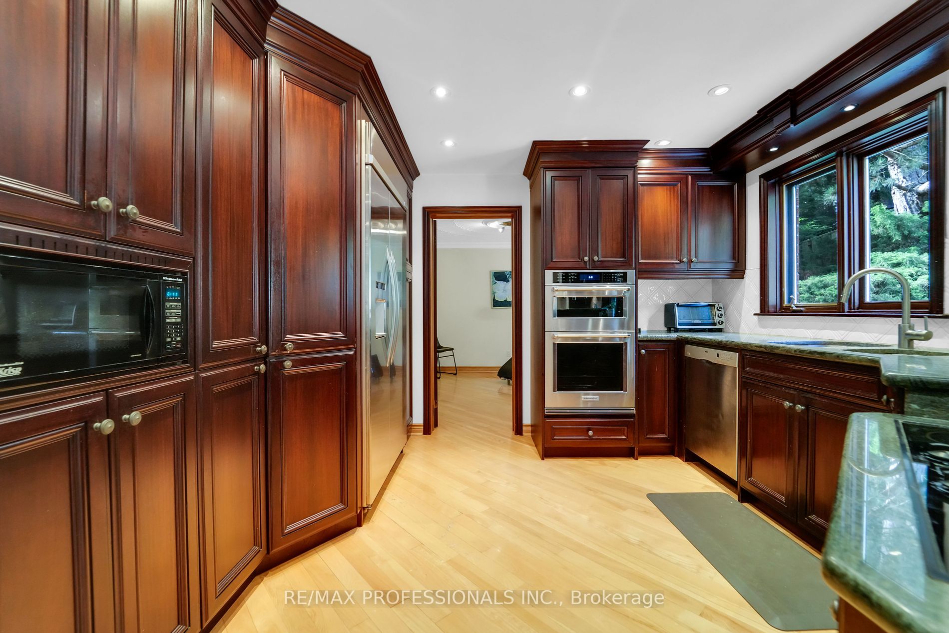 33 Bonnyview Dr