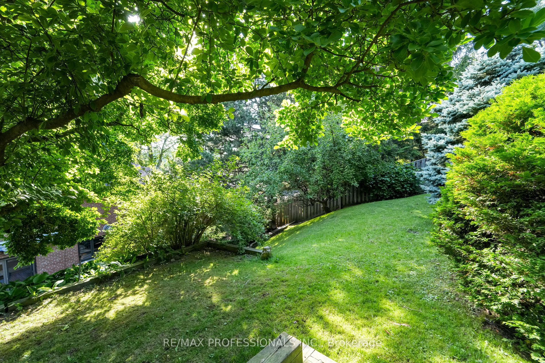 33 Bonnyview Dr