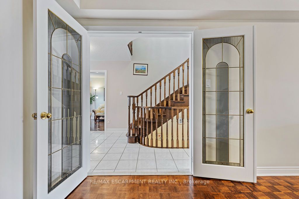 5100 Fallingbrook Drive