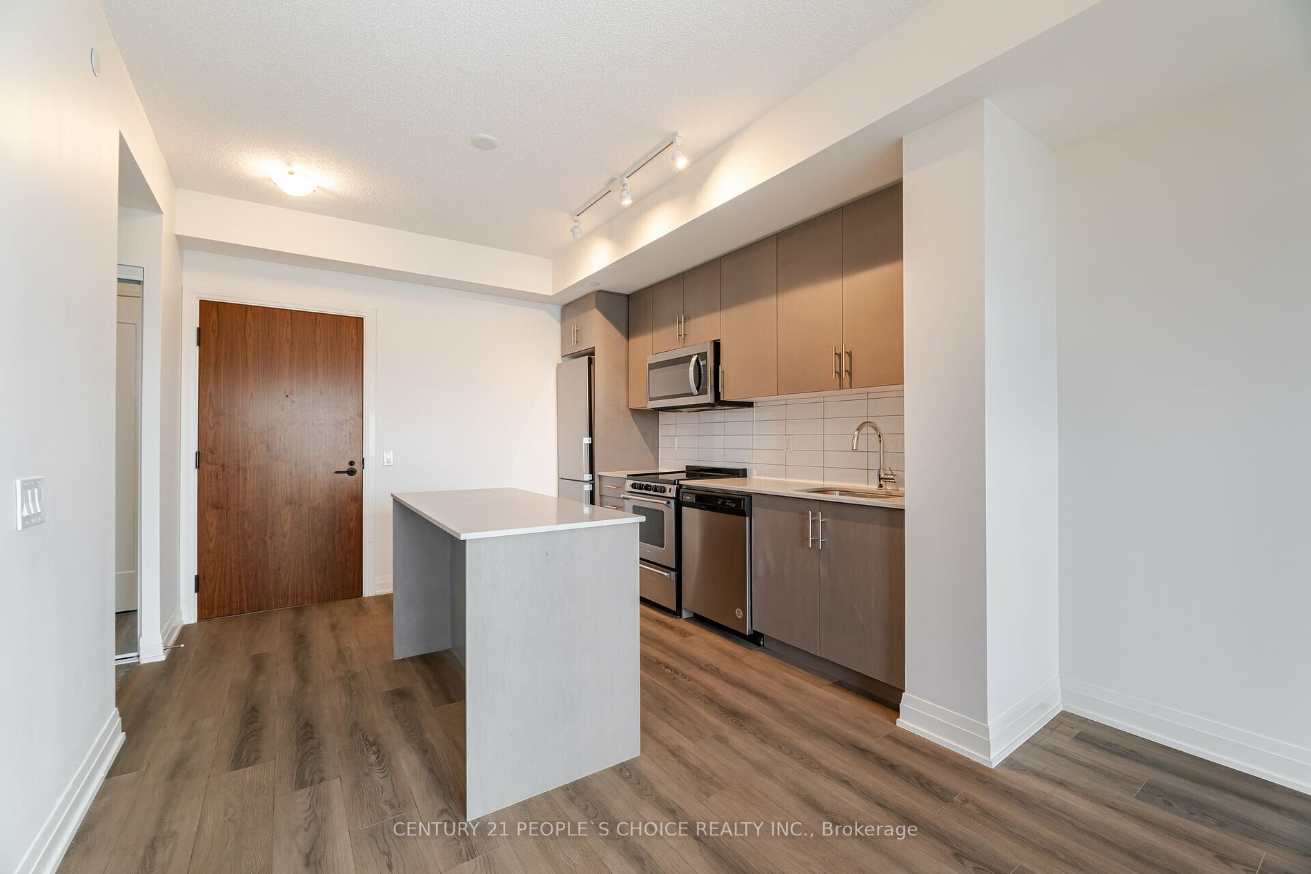 509 Dundas St W, #711