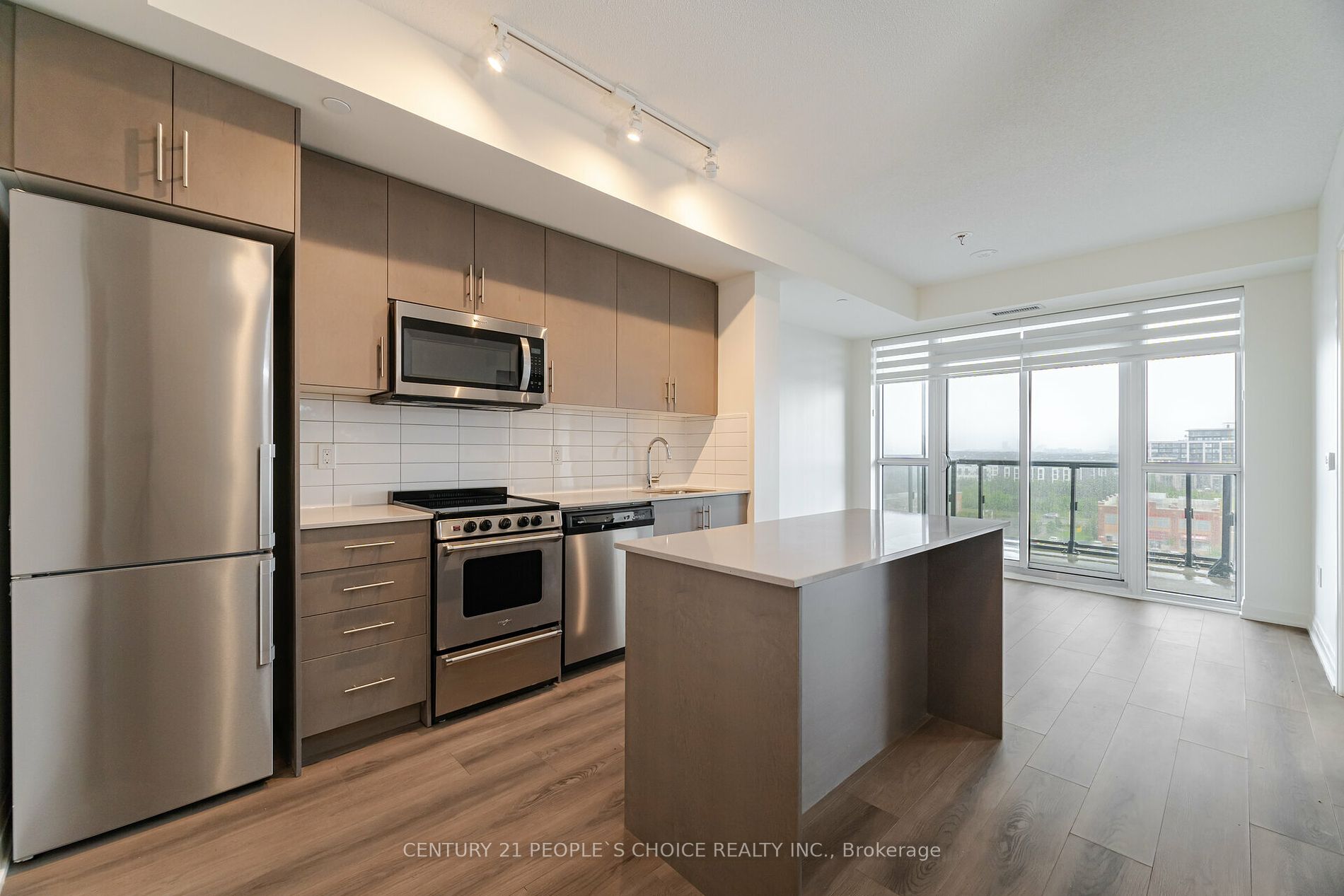 509 Dundas St W, #711