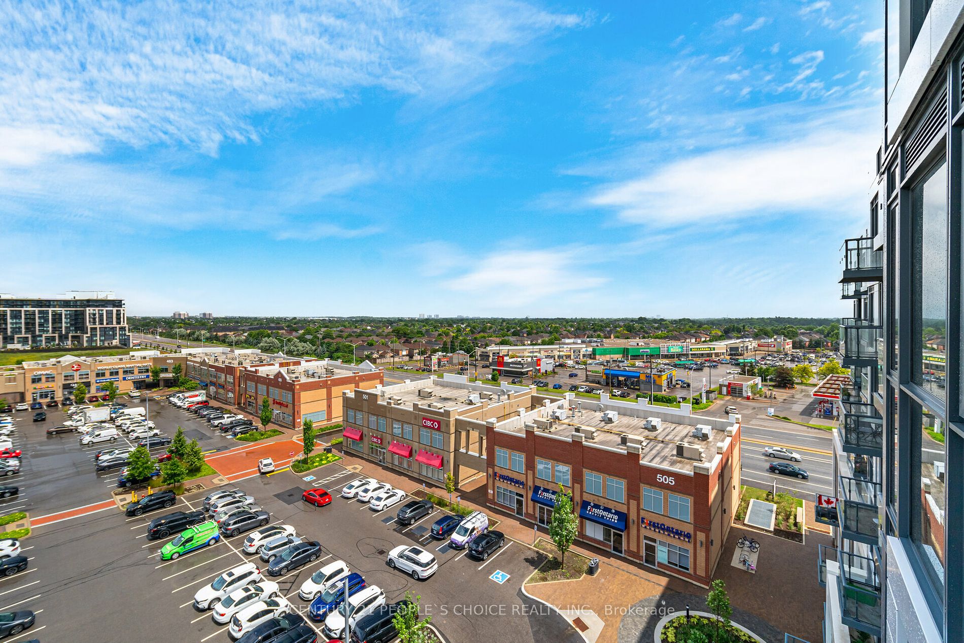 509 Dundas St W, #711