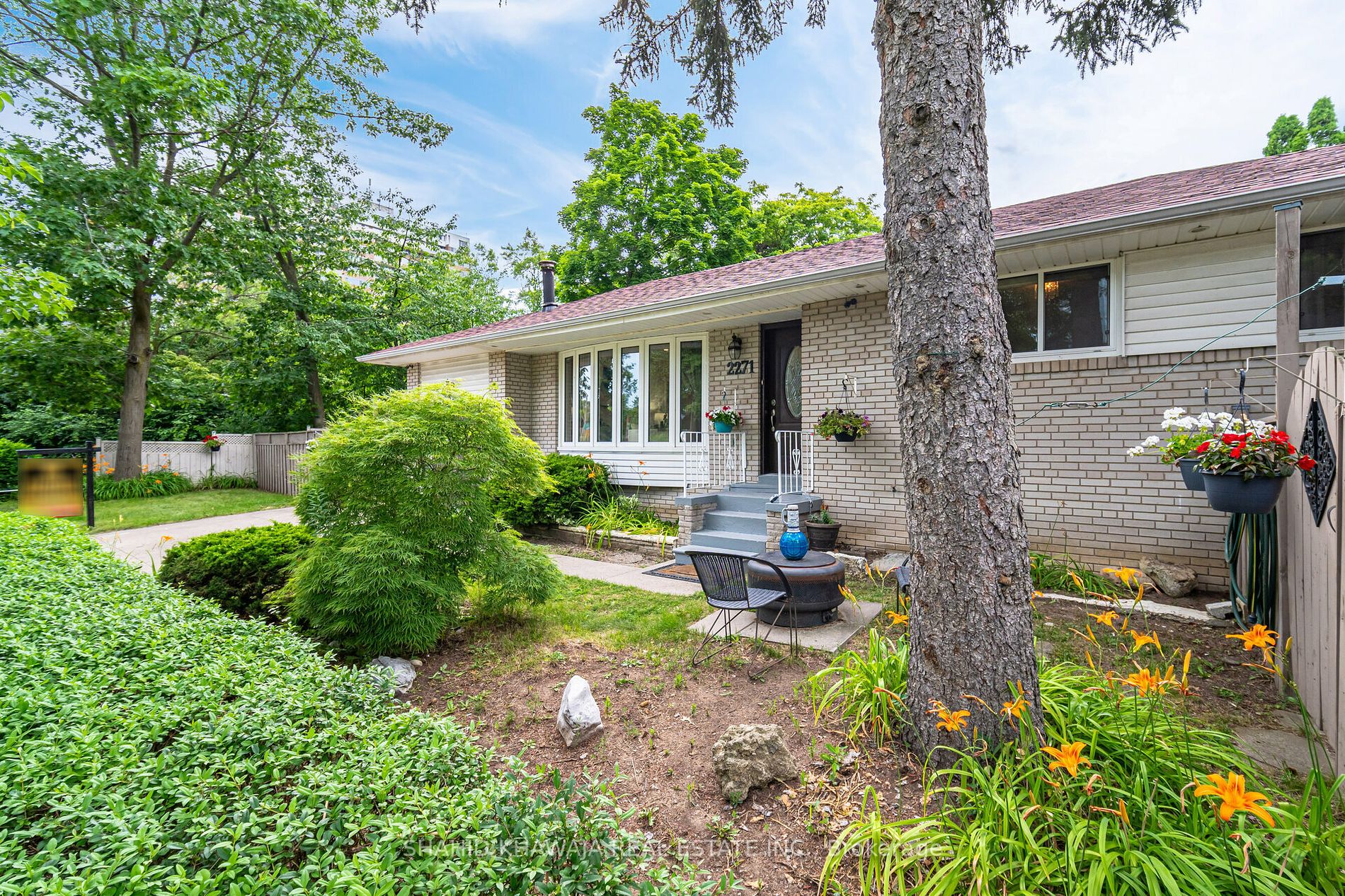 2271 Truscott Drive