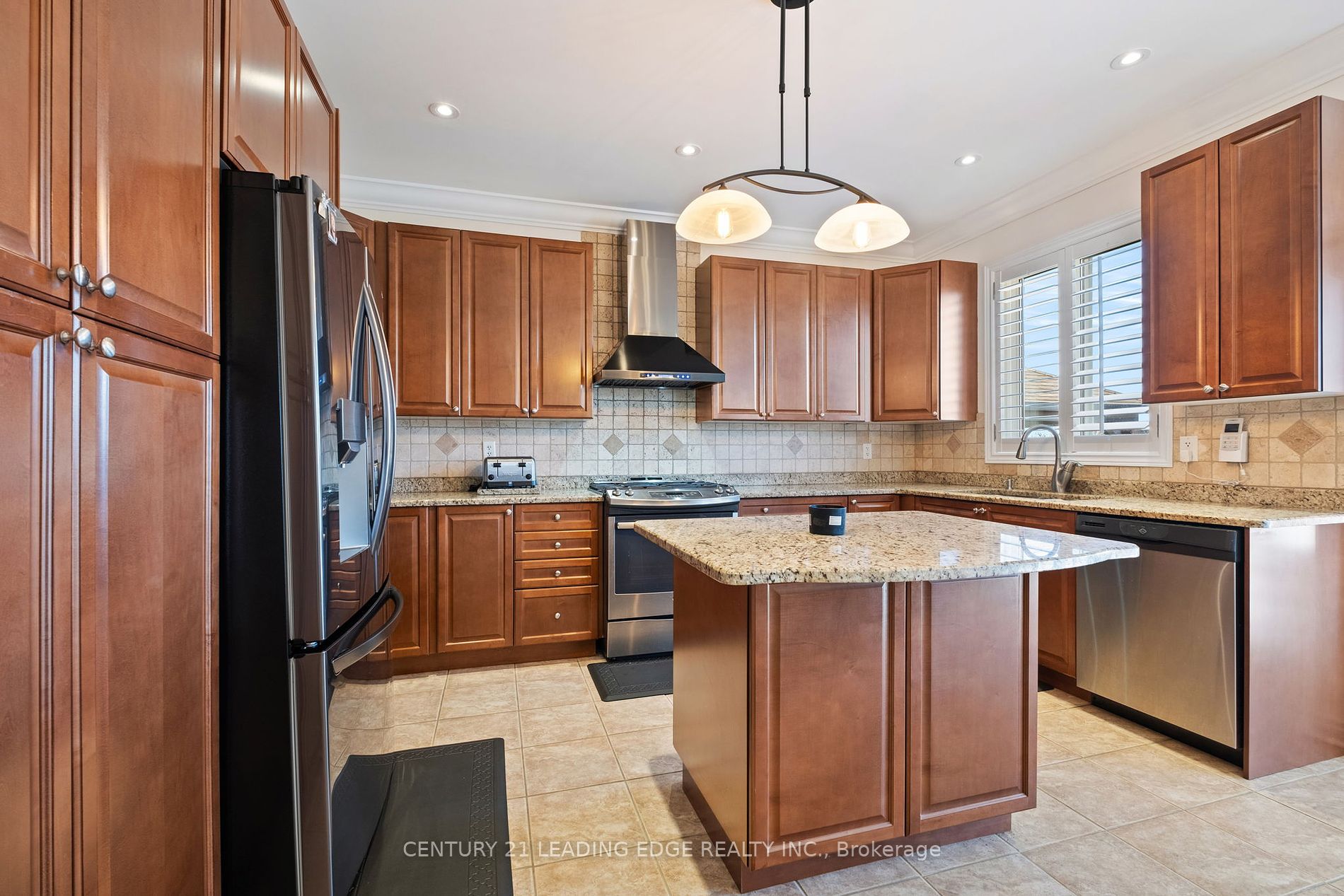 24 Lightheart Drive N