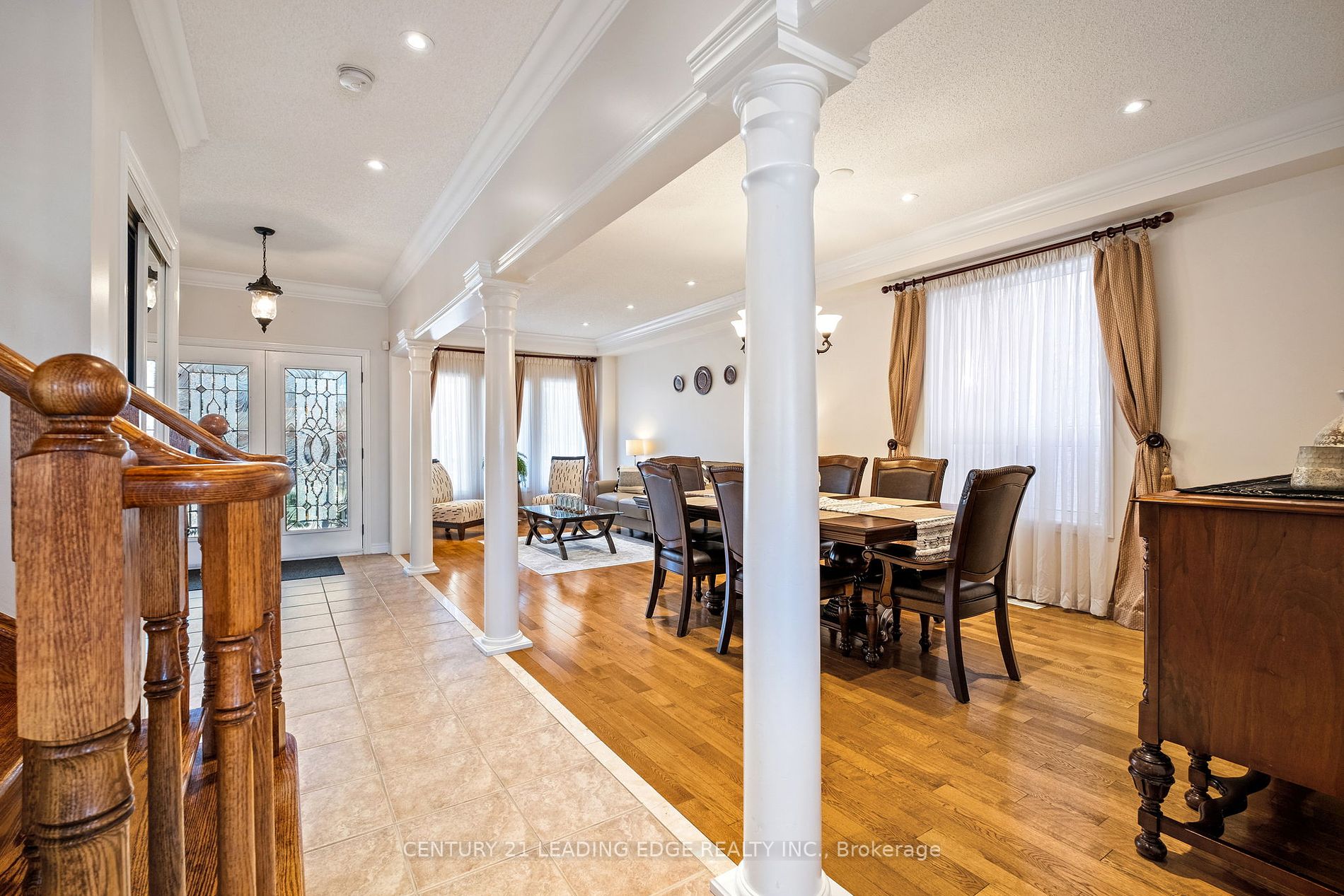 24 Lightheart Drive N