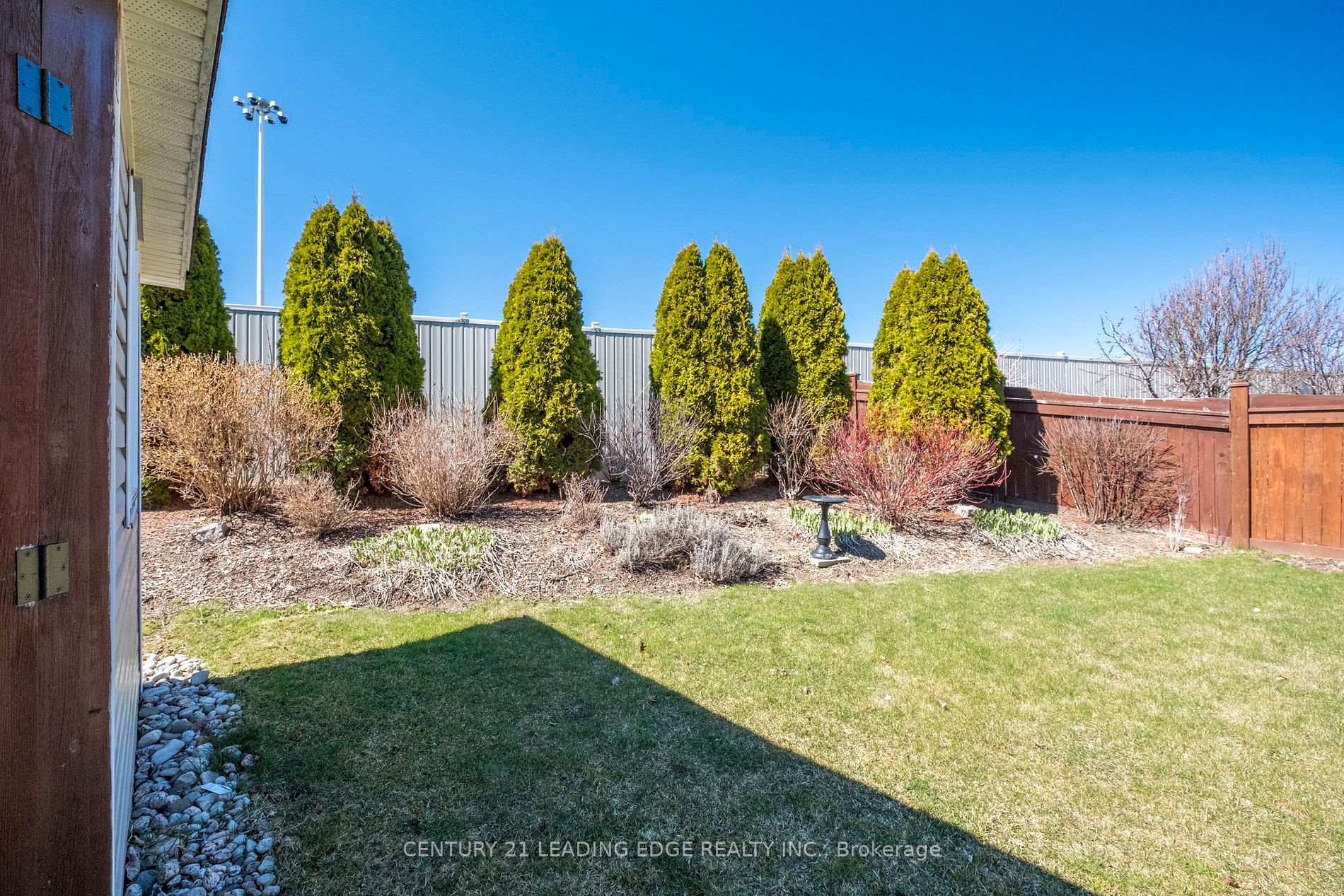 24 Lightheart Drive N