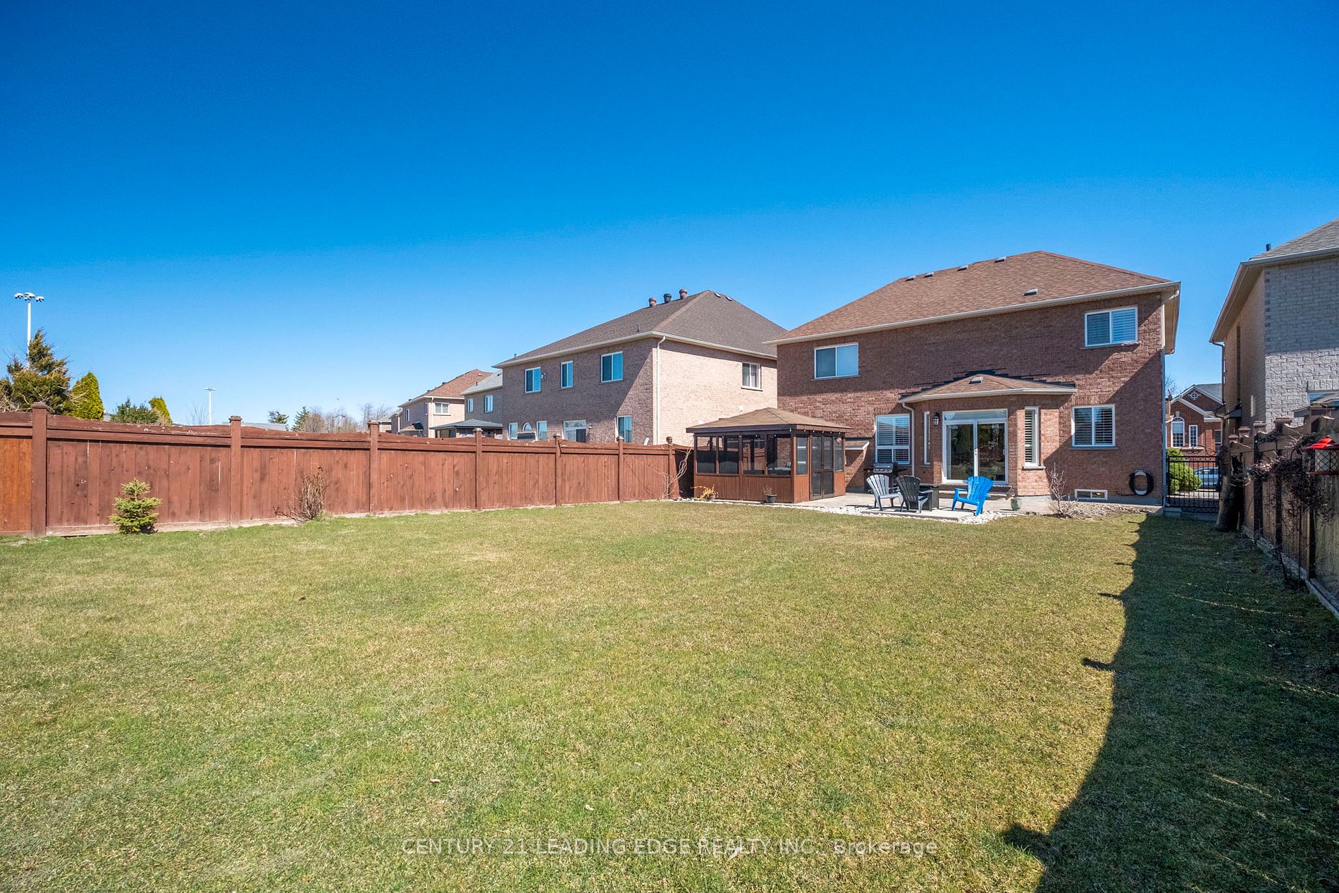 24 Lightheart Drive N
