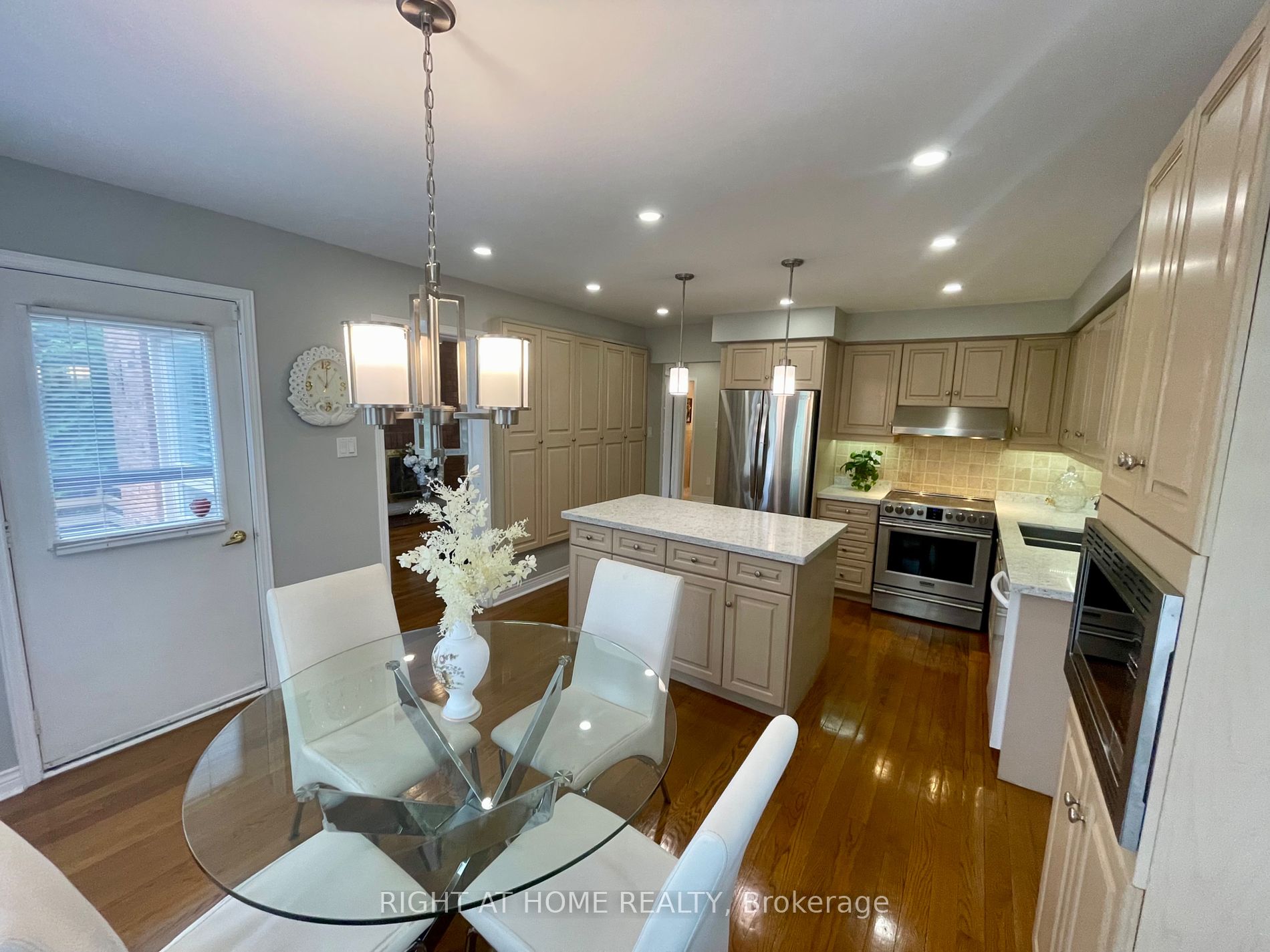 13 Major William Sharpe Dr