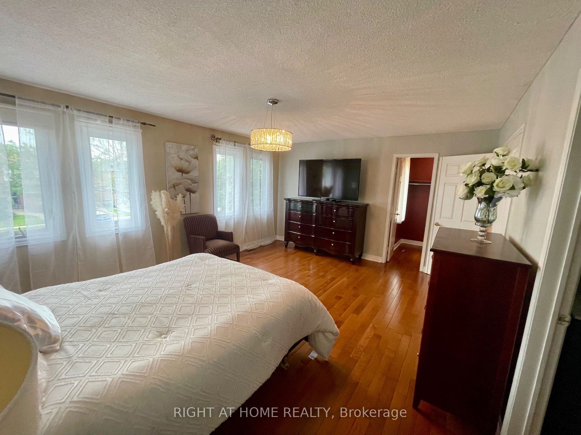 13 Major William Sharpe Dr