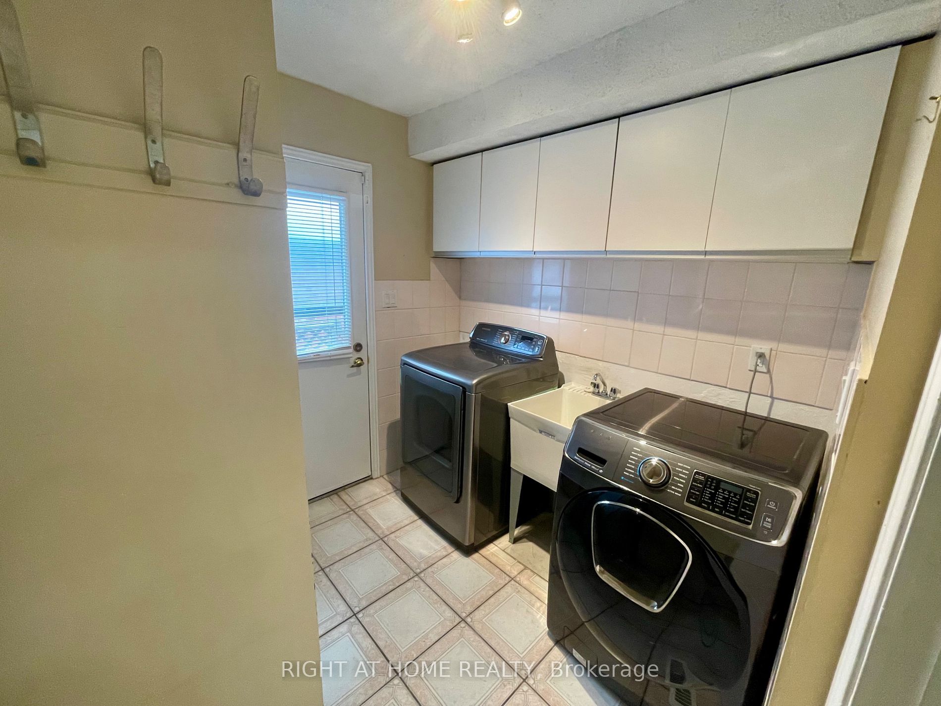 13 Major William Sharpe Dr
