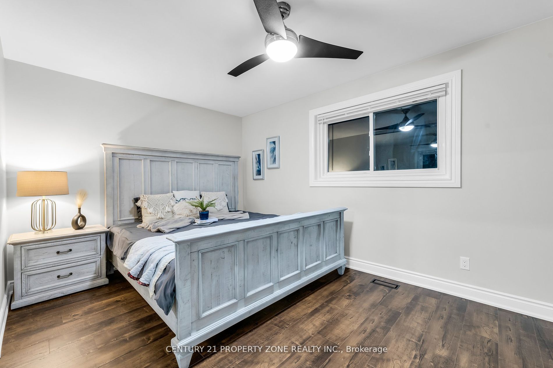 33 Flowertown Avenue