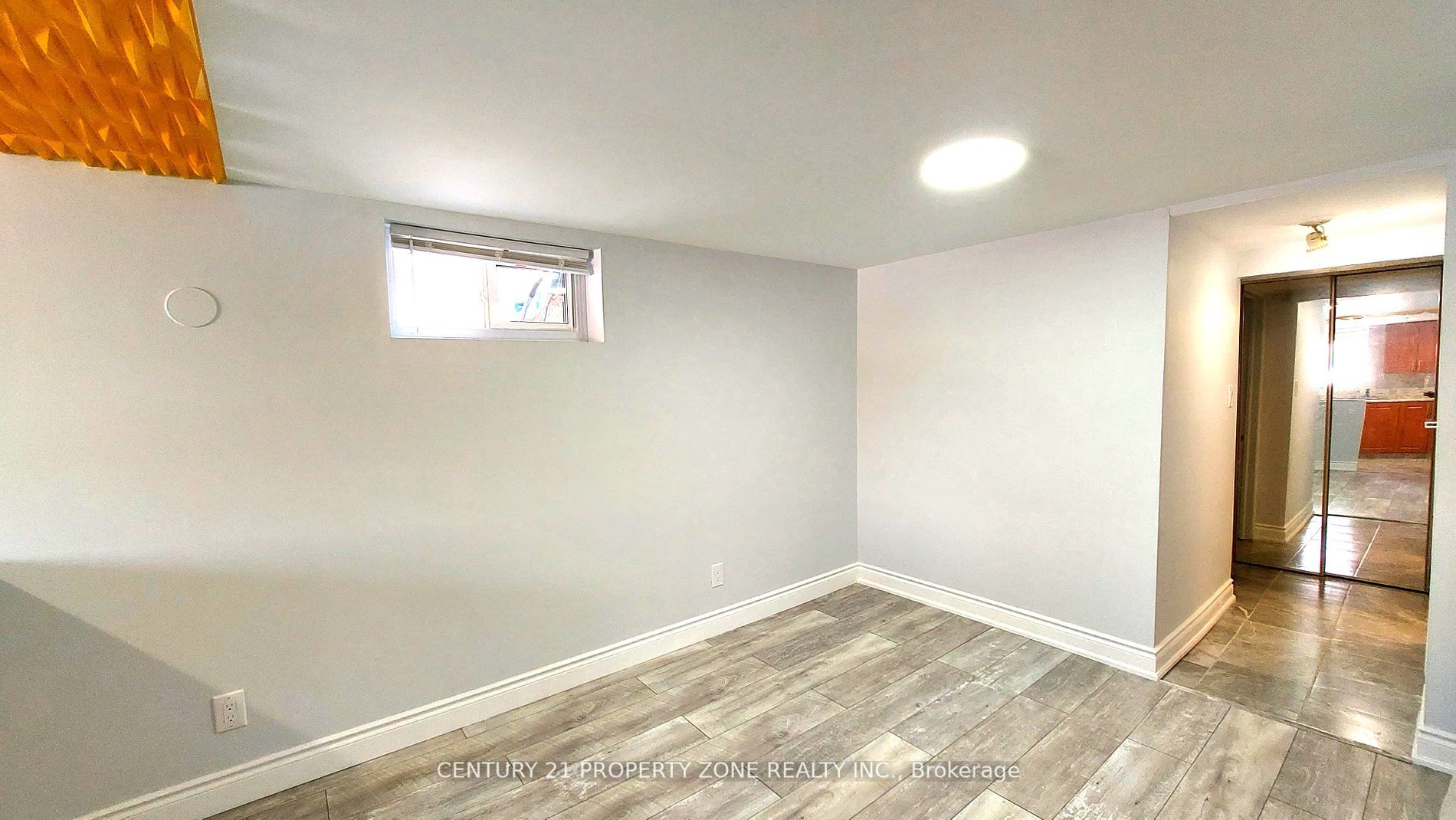 33 Flowertown Avenue