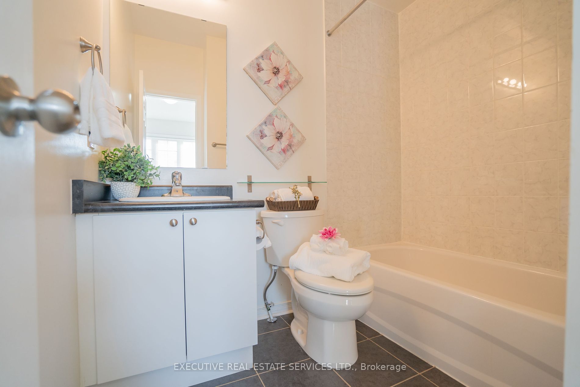 180 Howden Blvd, #10