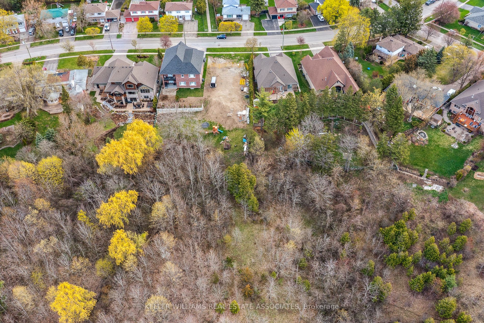 142 Rexway Dr