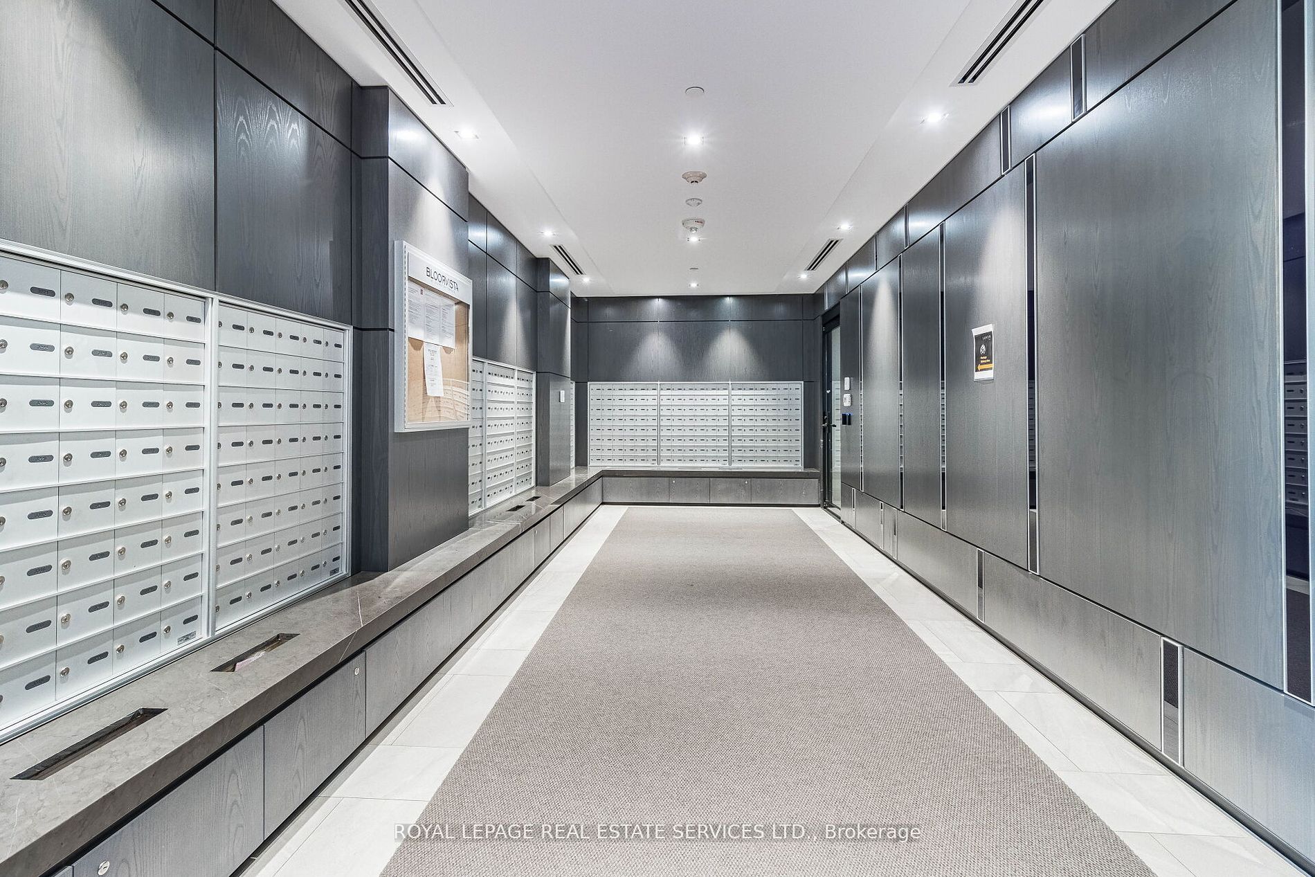 9 Mabelle Ave, #3326