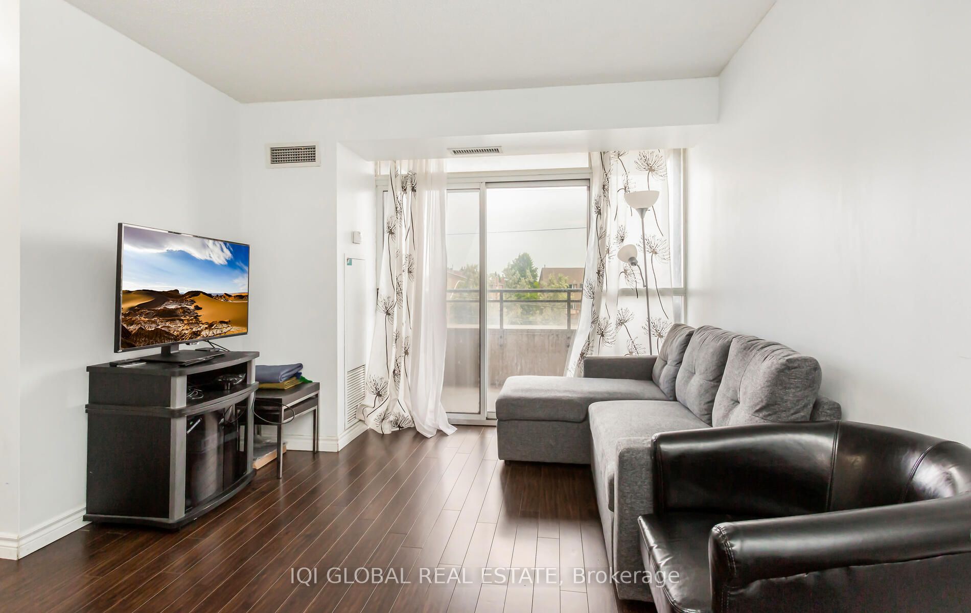 55 Strathaven Drive N, #301