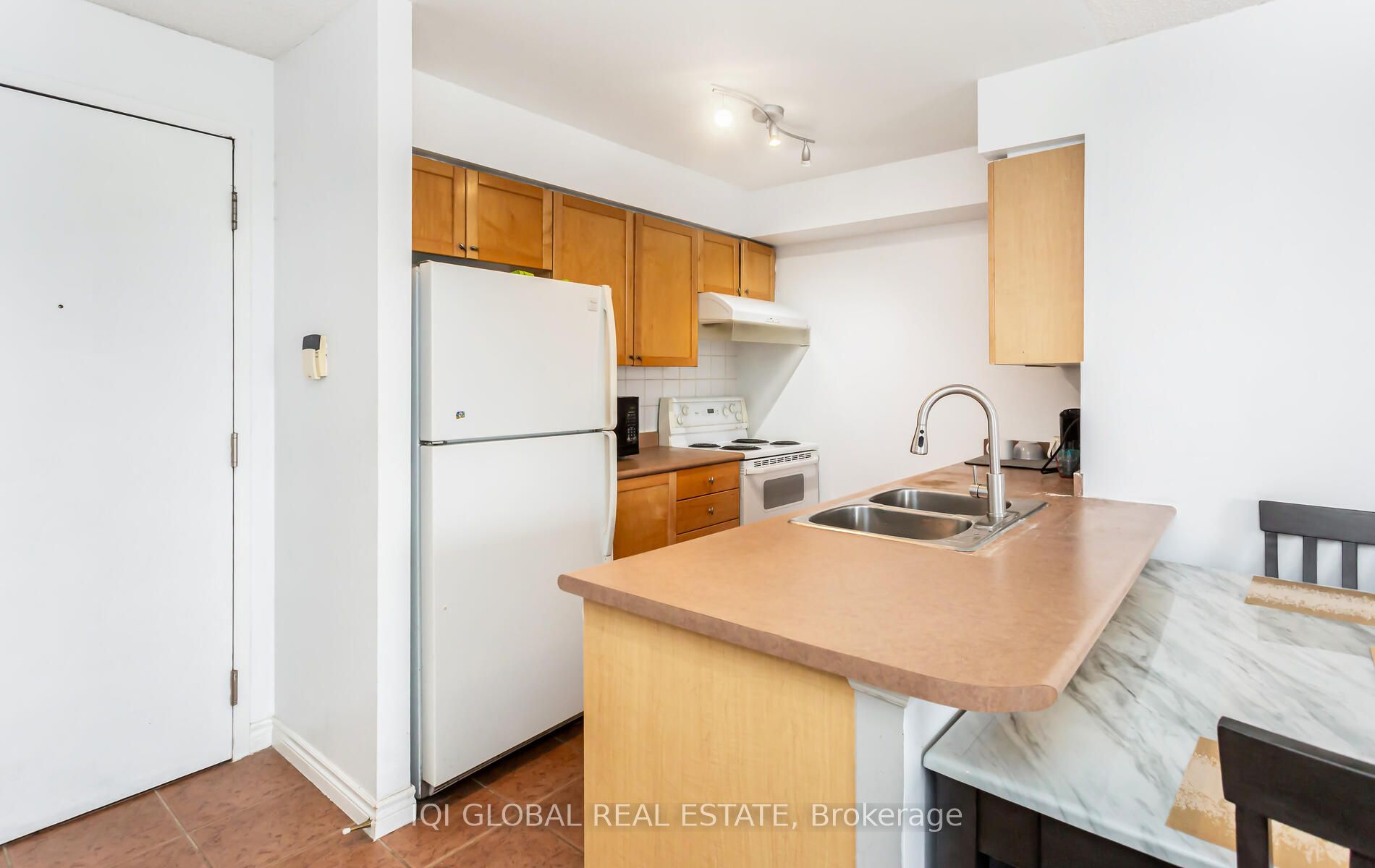 55 Strathaven Drive N, #301