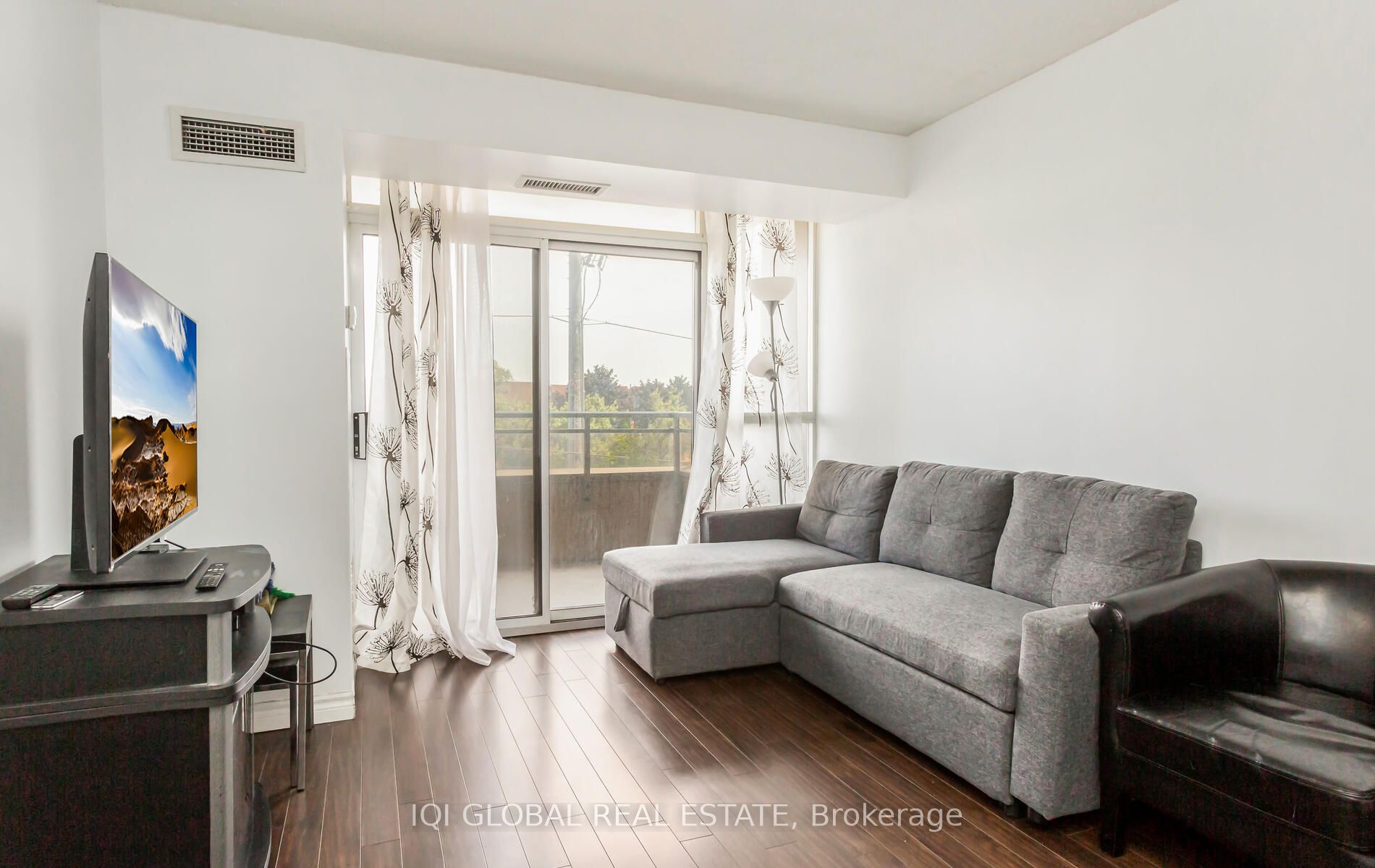 55 Strathaven Drive N, #301