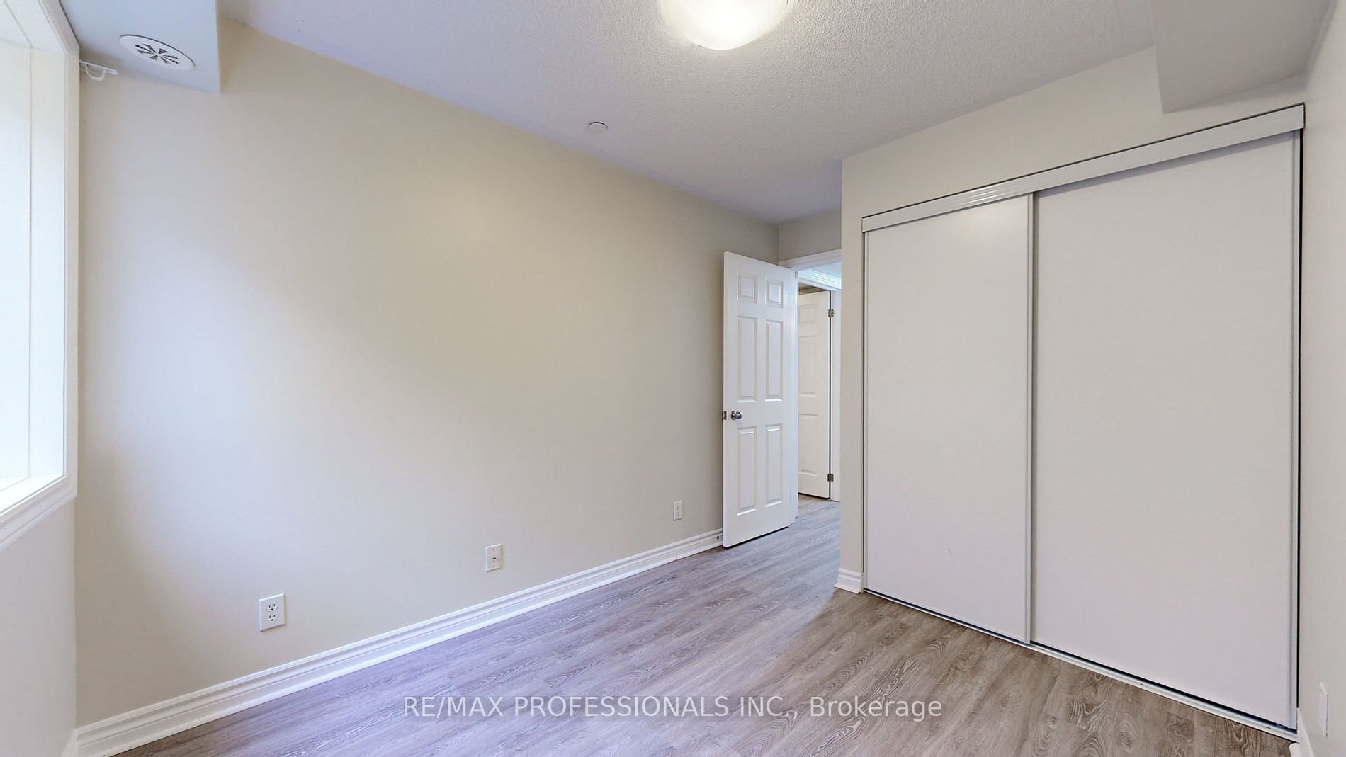 20 Carnation Avenue, #48