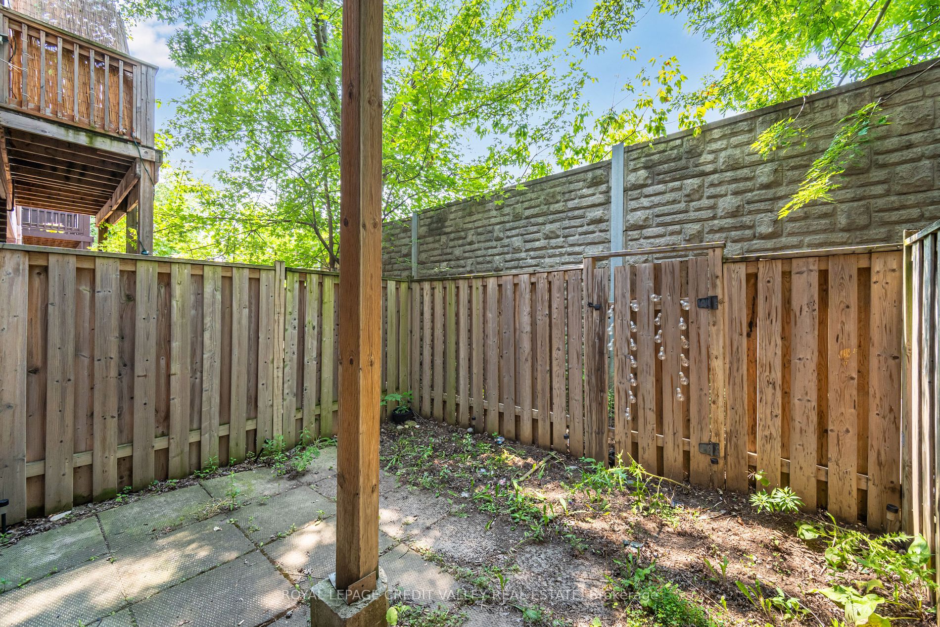 16 Piggott Mews