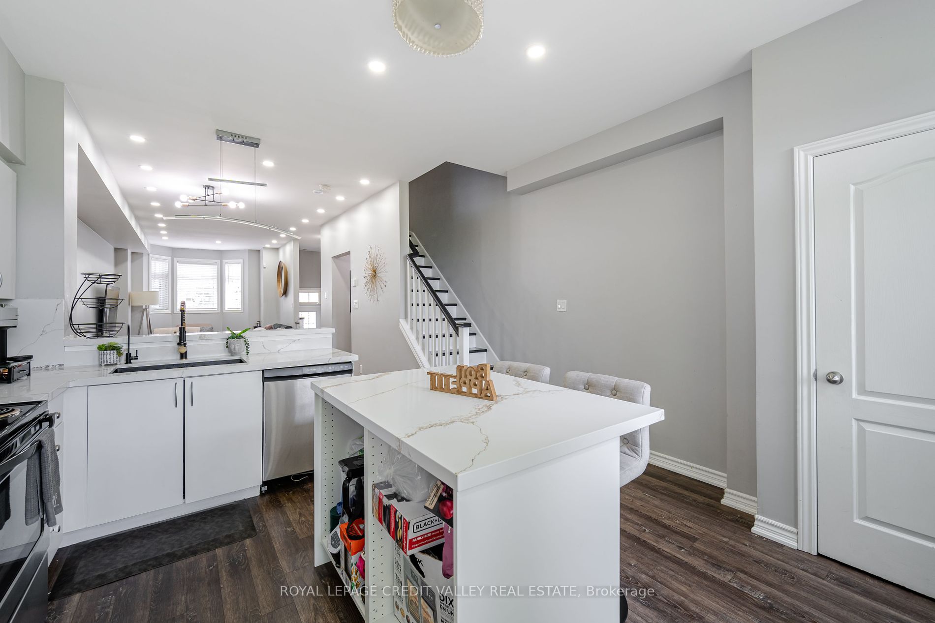 16 Piggott Mews