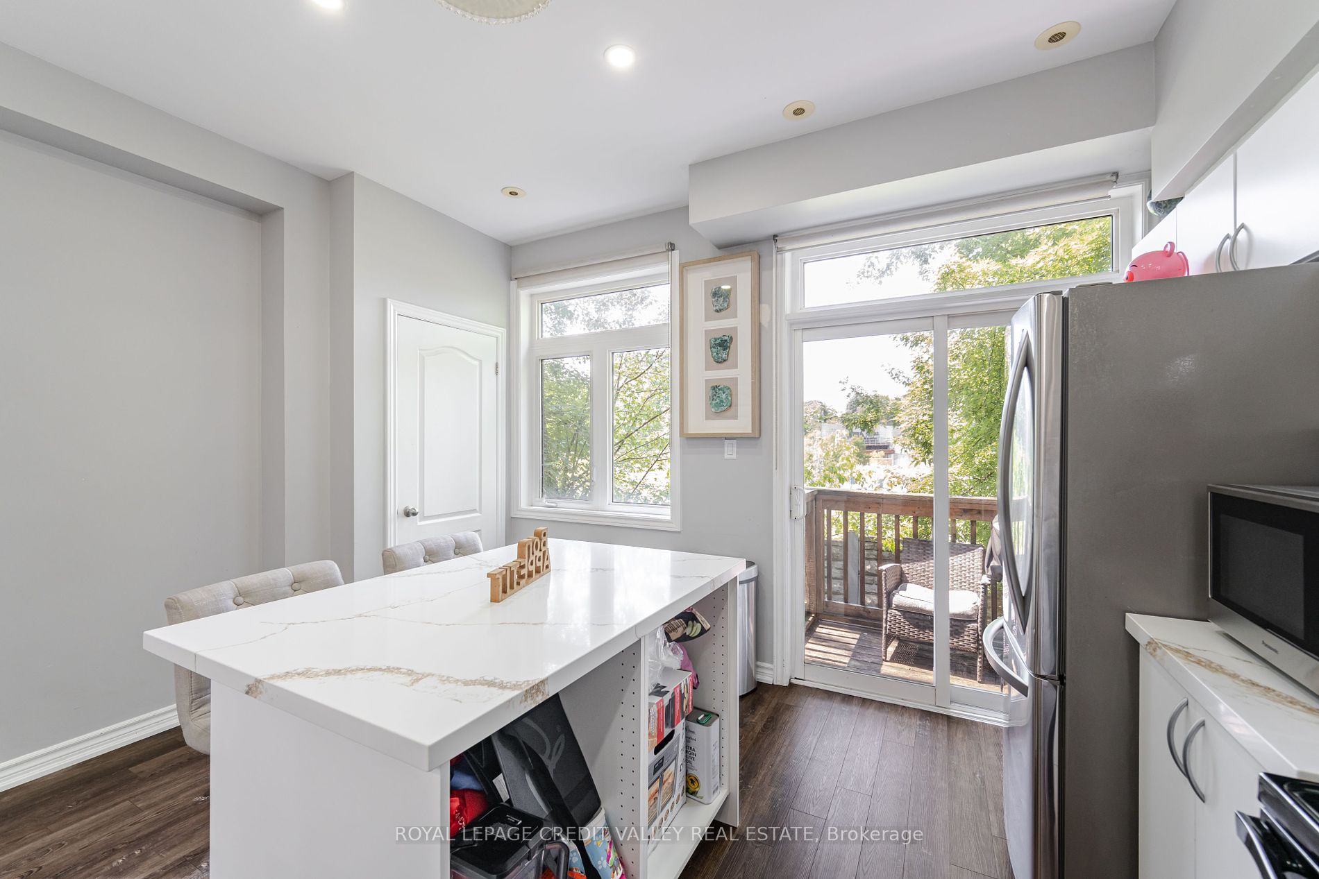16 Piggott Mews