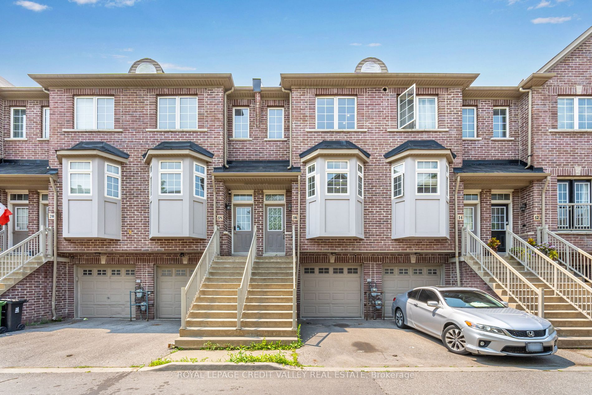 16 Piggott Mews