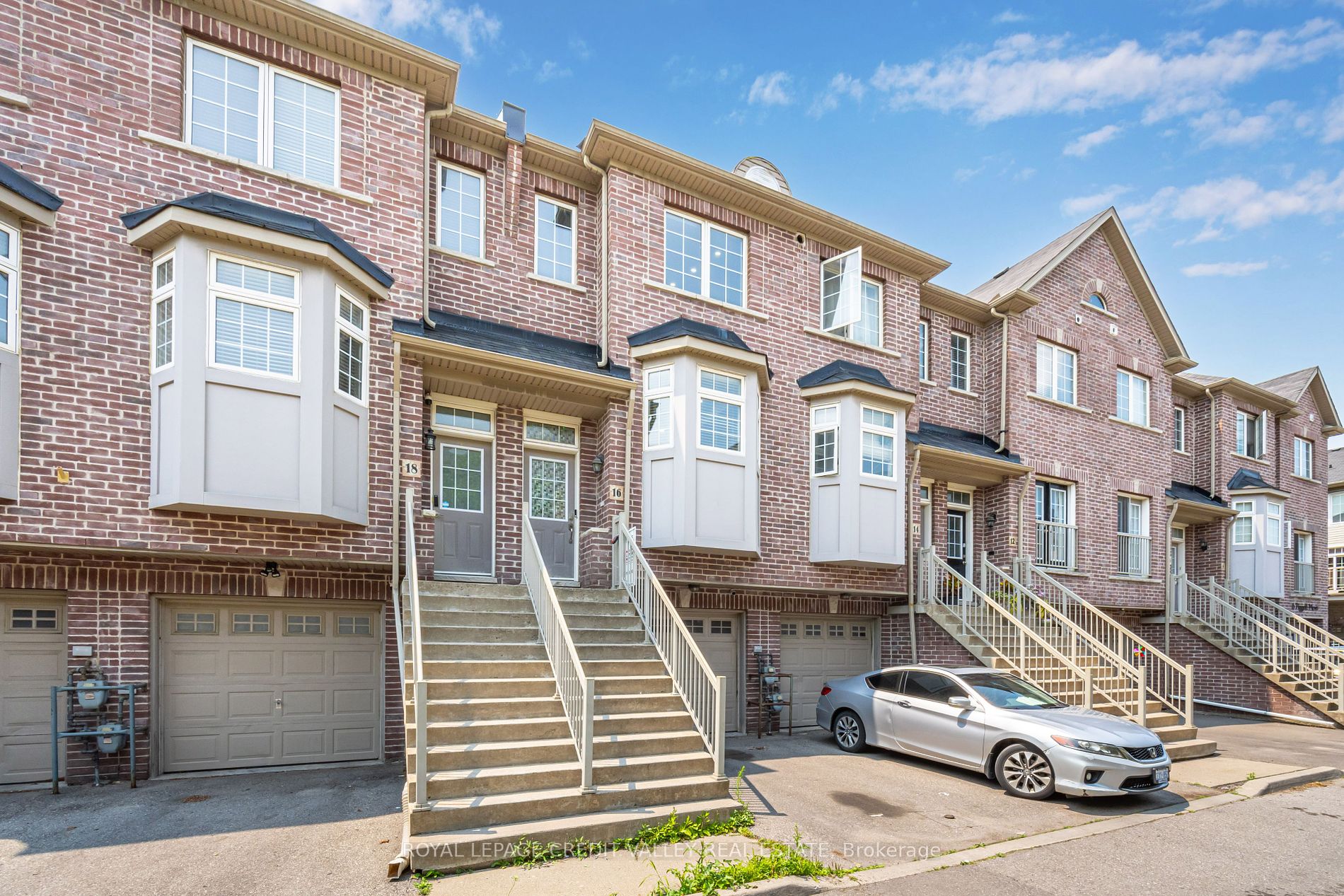 16 Piggott Mews