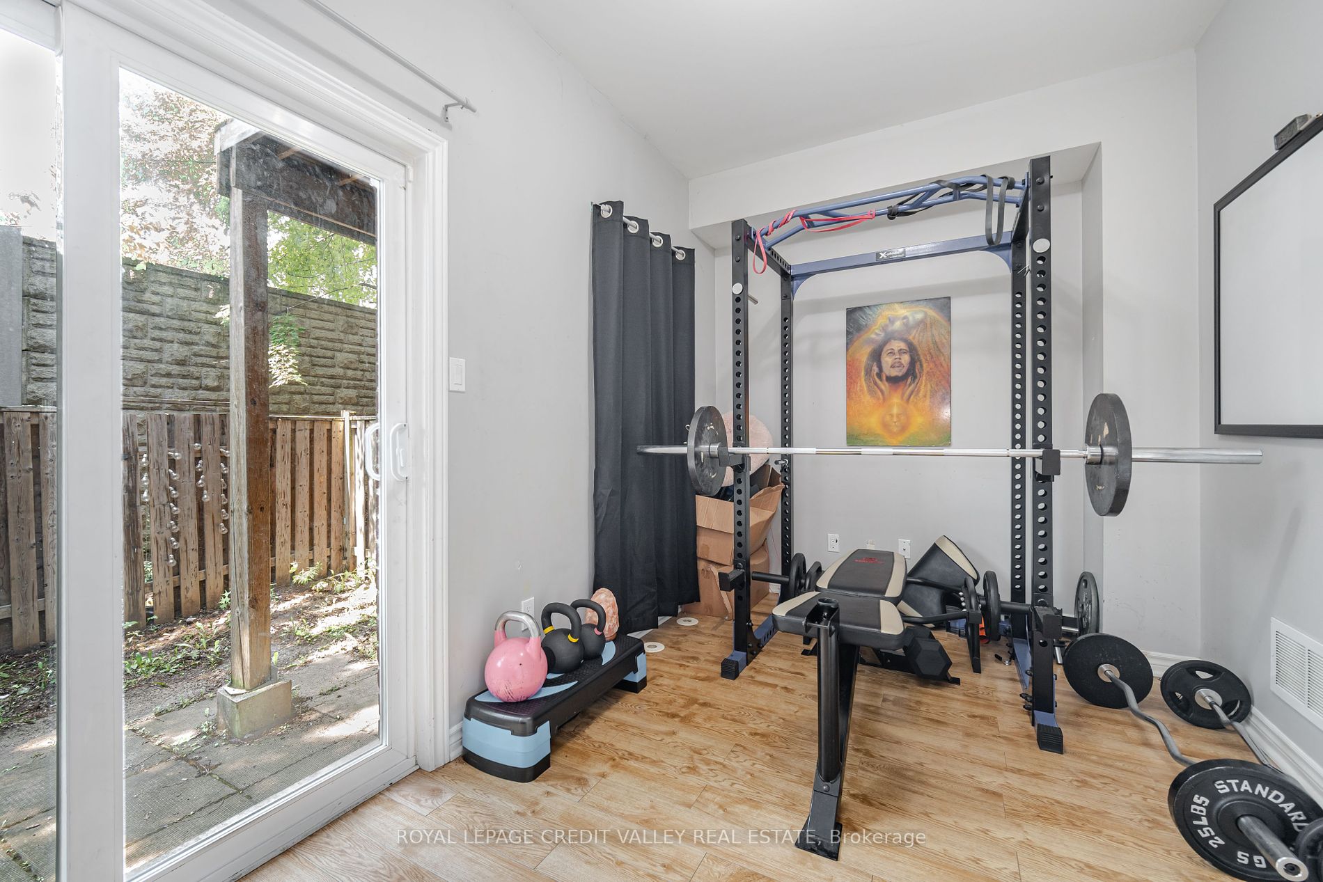 16 Piggott Mews