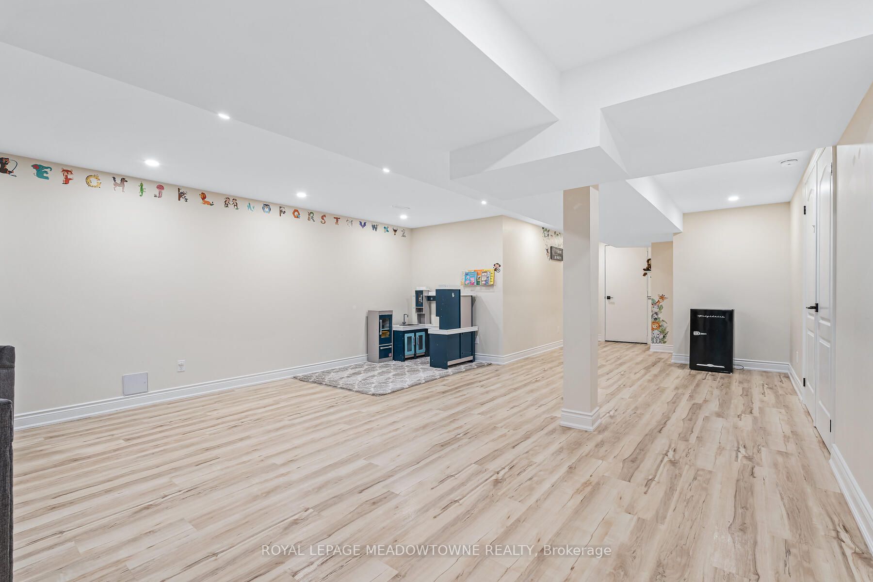 10 Berton Boulevard