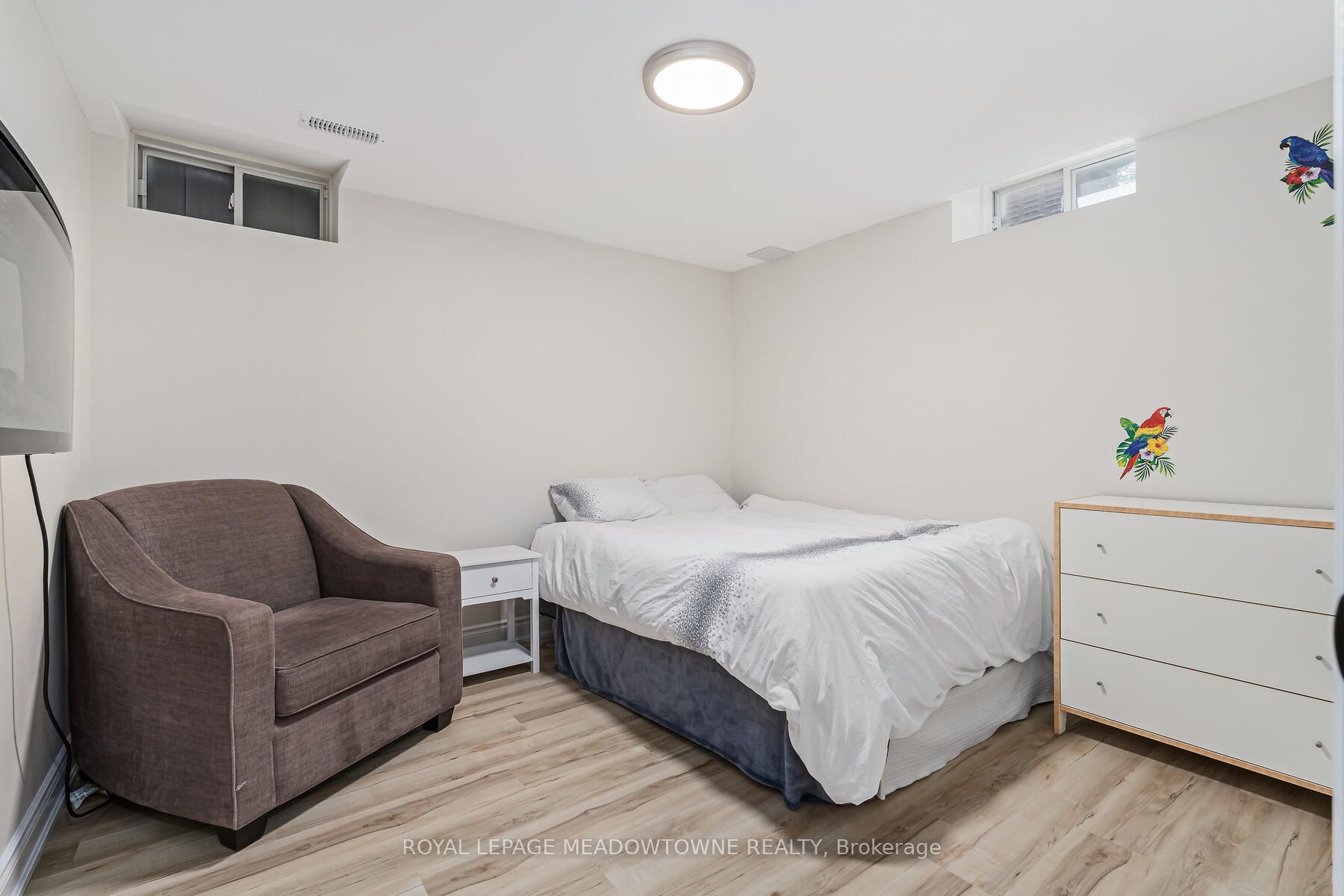 10 Berton Boulevard