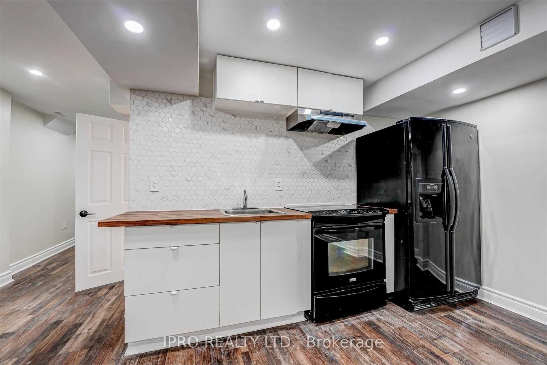 5458 Tasha Dr