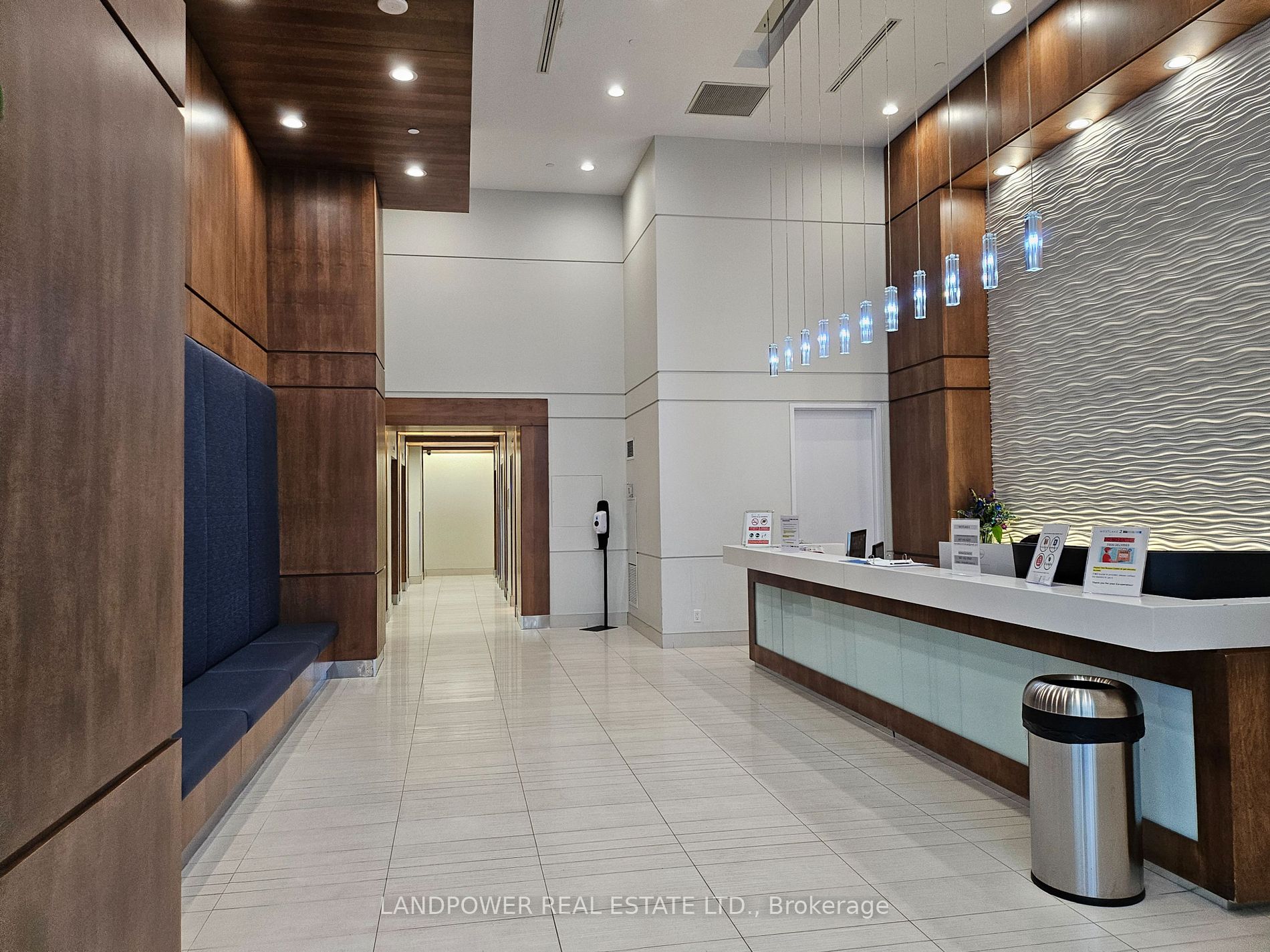 2200 Lake Shore Blvd W, #818
