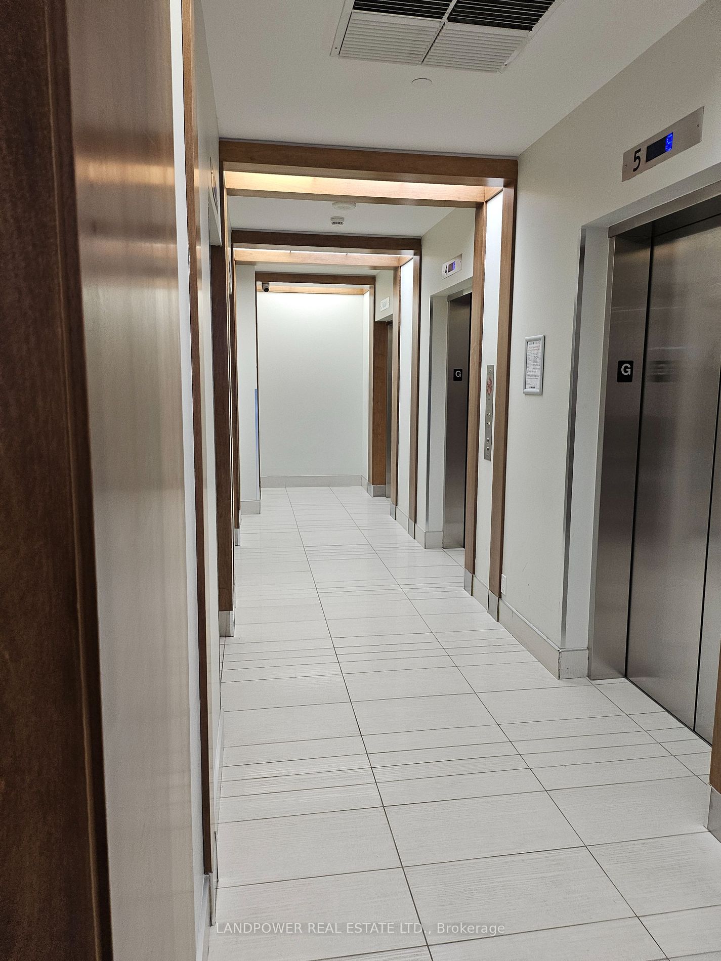 2200 Lake Shore Blvd W, #818