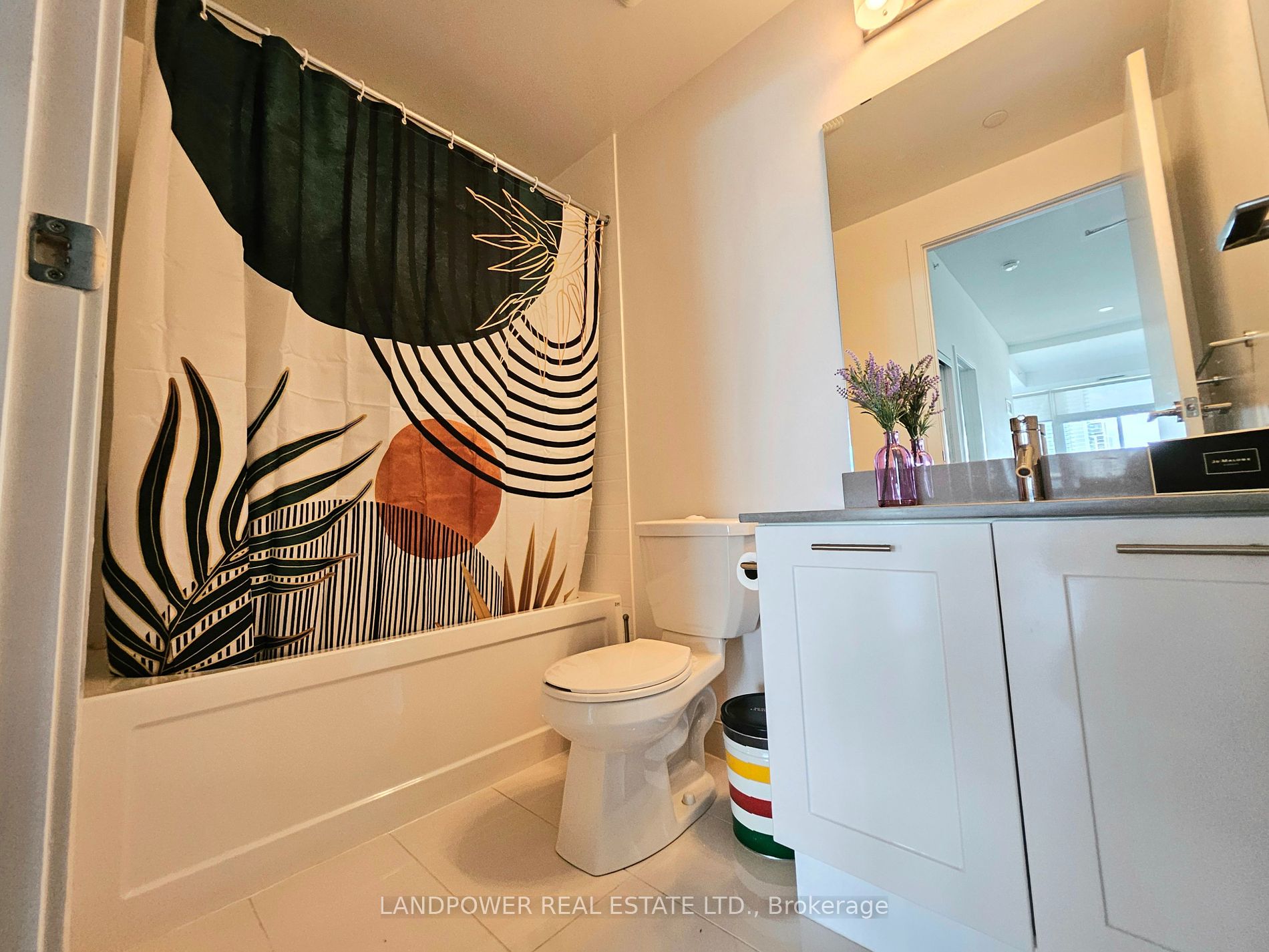 2200 Lake Shore Blvd W, #818