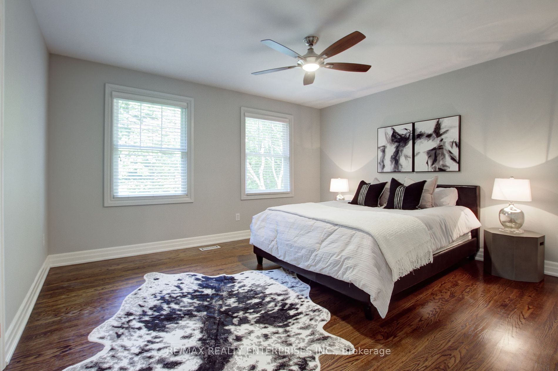 996 Cresthampton Lane