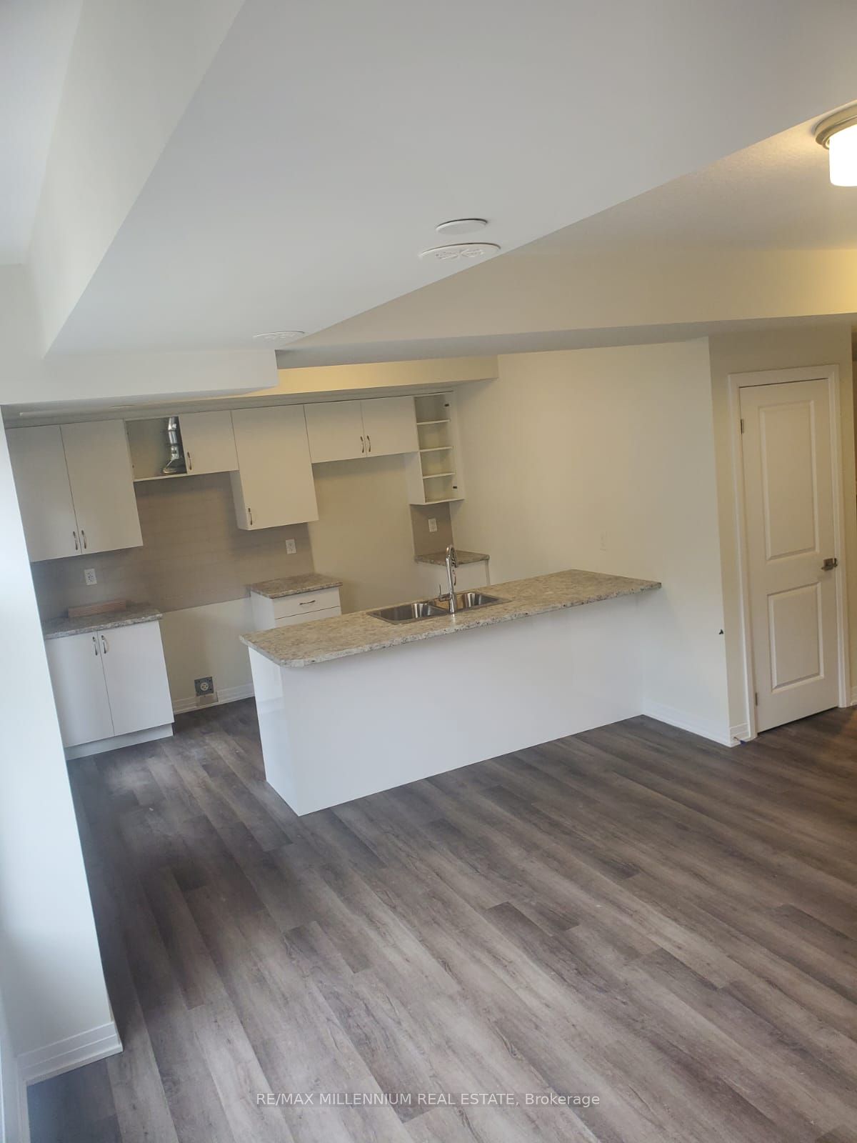 45 Fieldridge Crescent #21