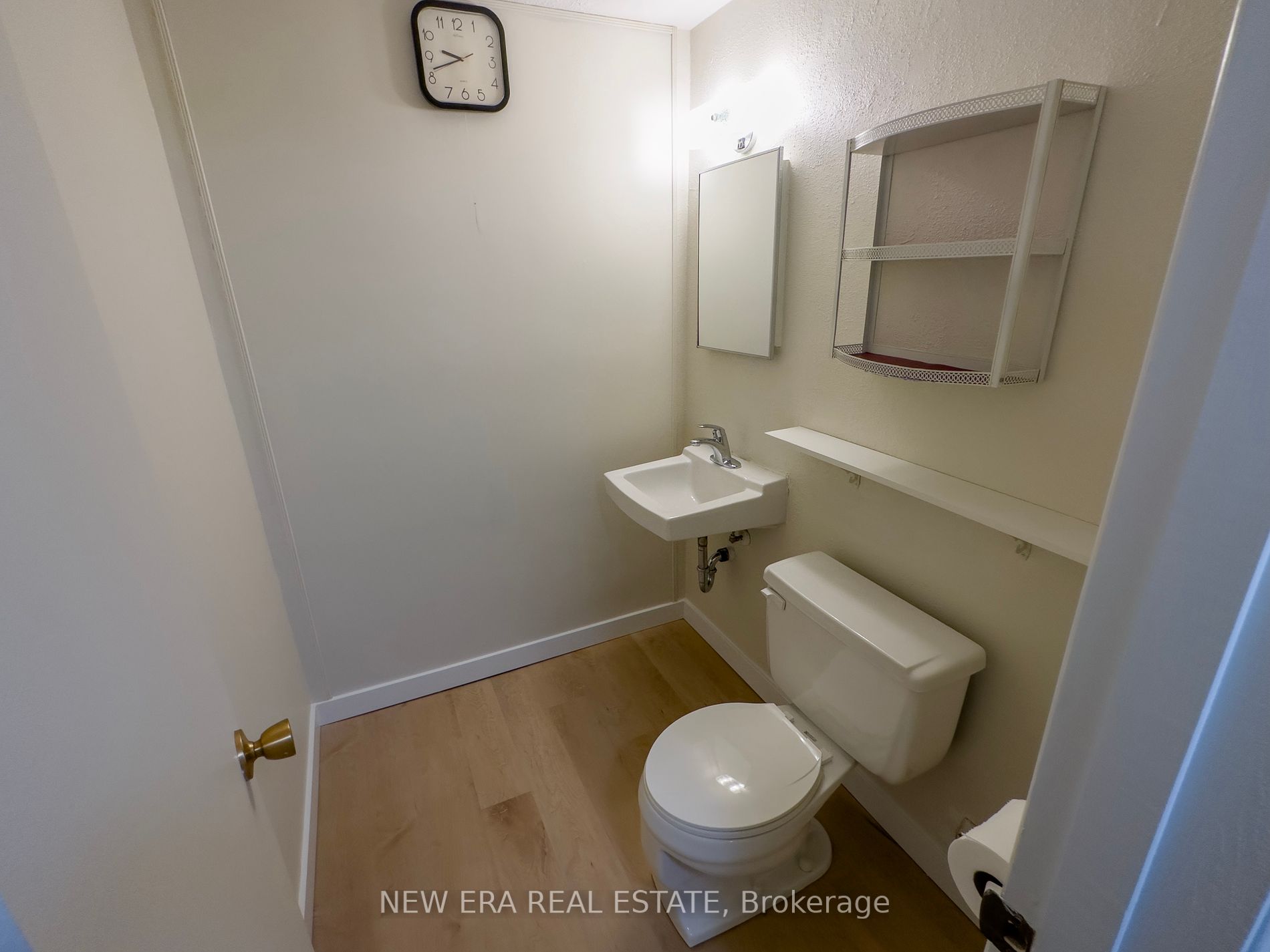 3150 Queen Frederica Dr, #11