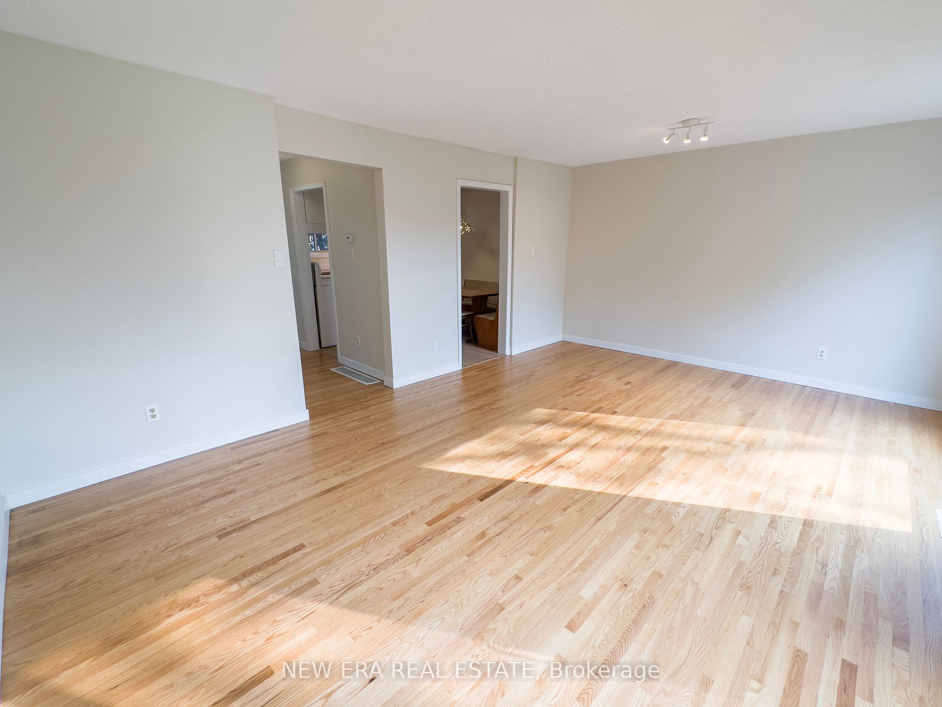 3150 Queen Frederica Dr, #11