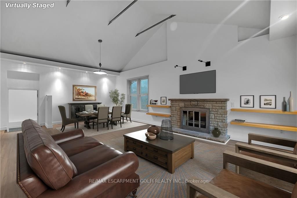 276 Lakeshore Road W