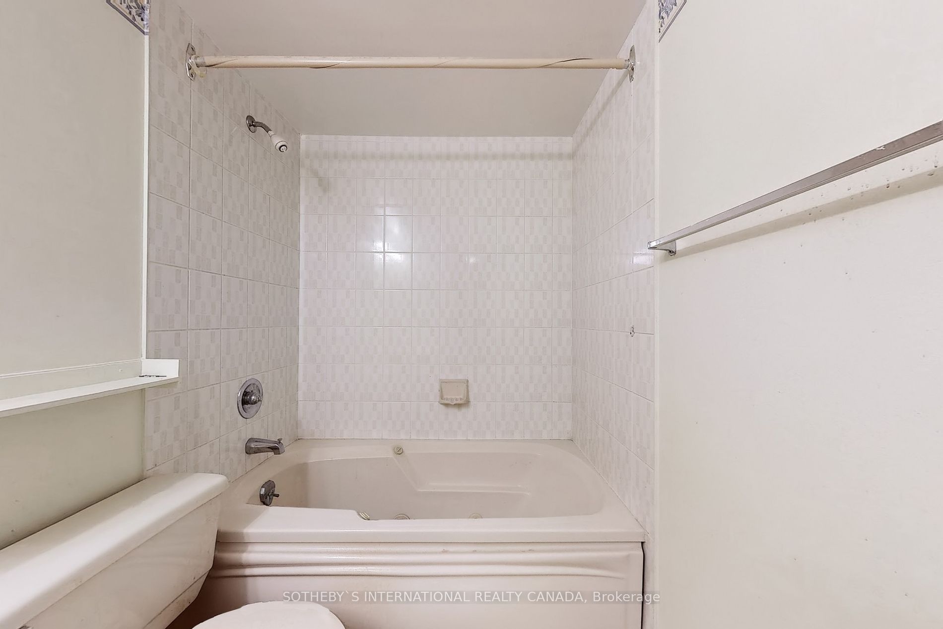 55 Kingsbridge Garden Circle, #1707
