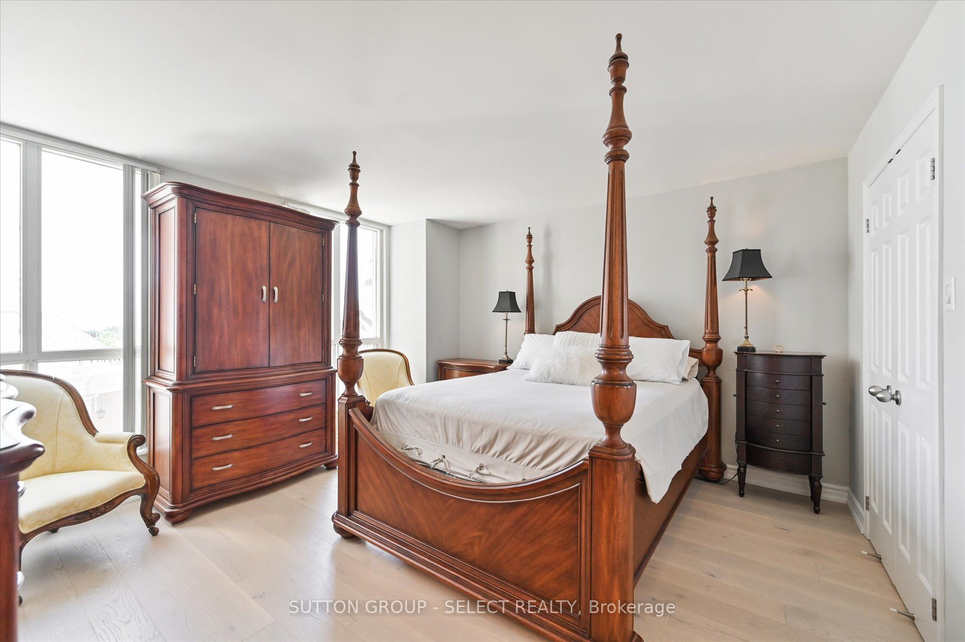 2285 Lake Shore Blvd W, #414